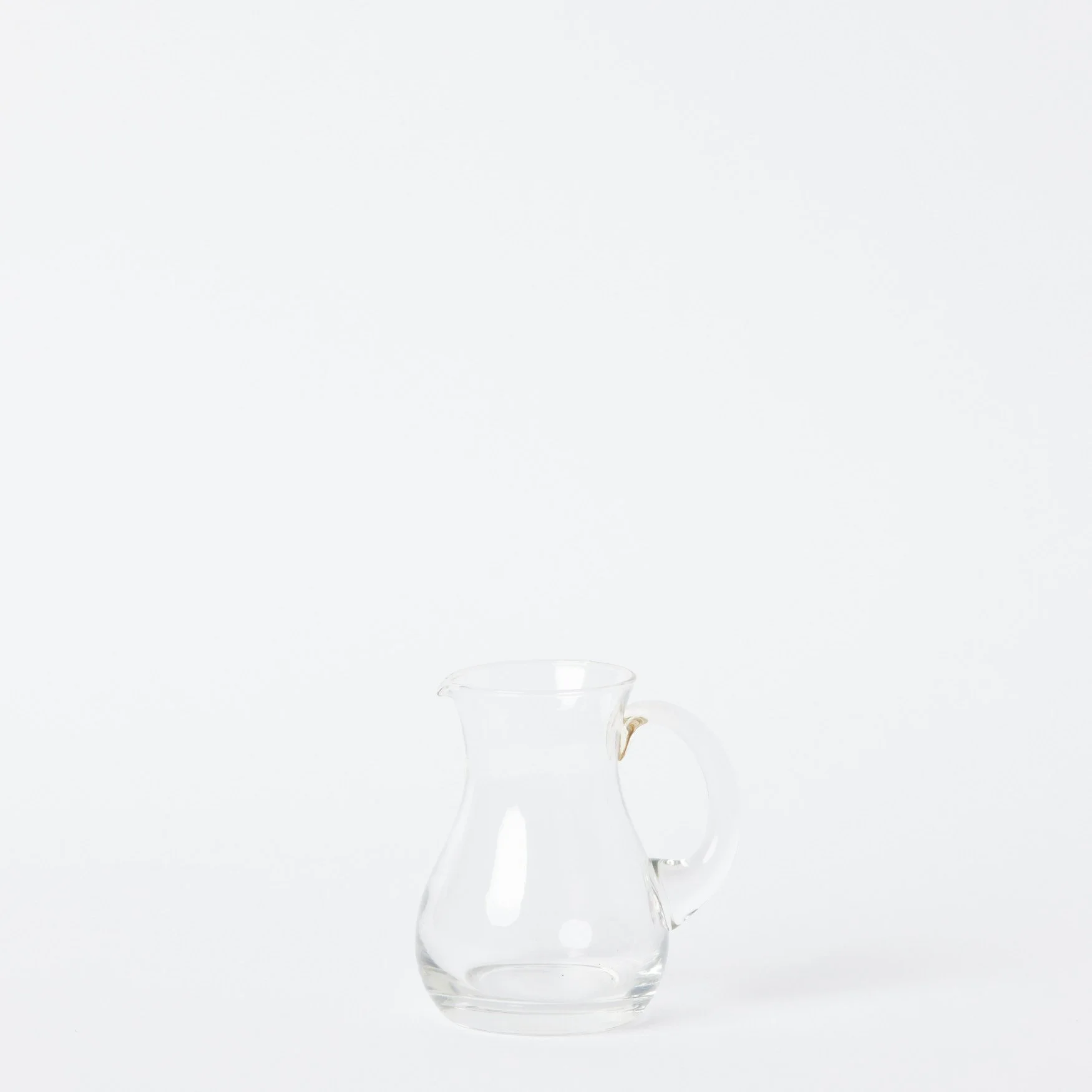EST_Serverware_Jugs_Glass_DKJUG0094_11H_01.jpg
