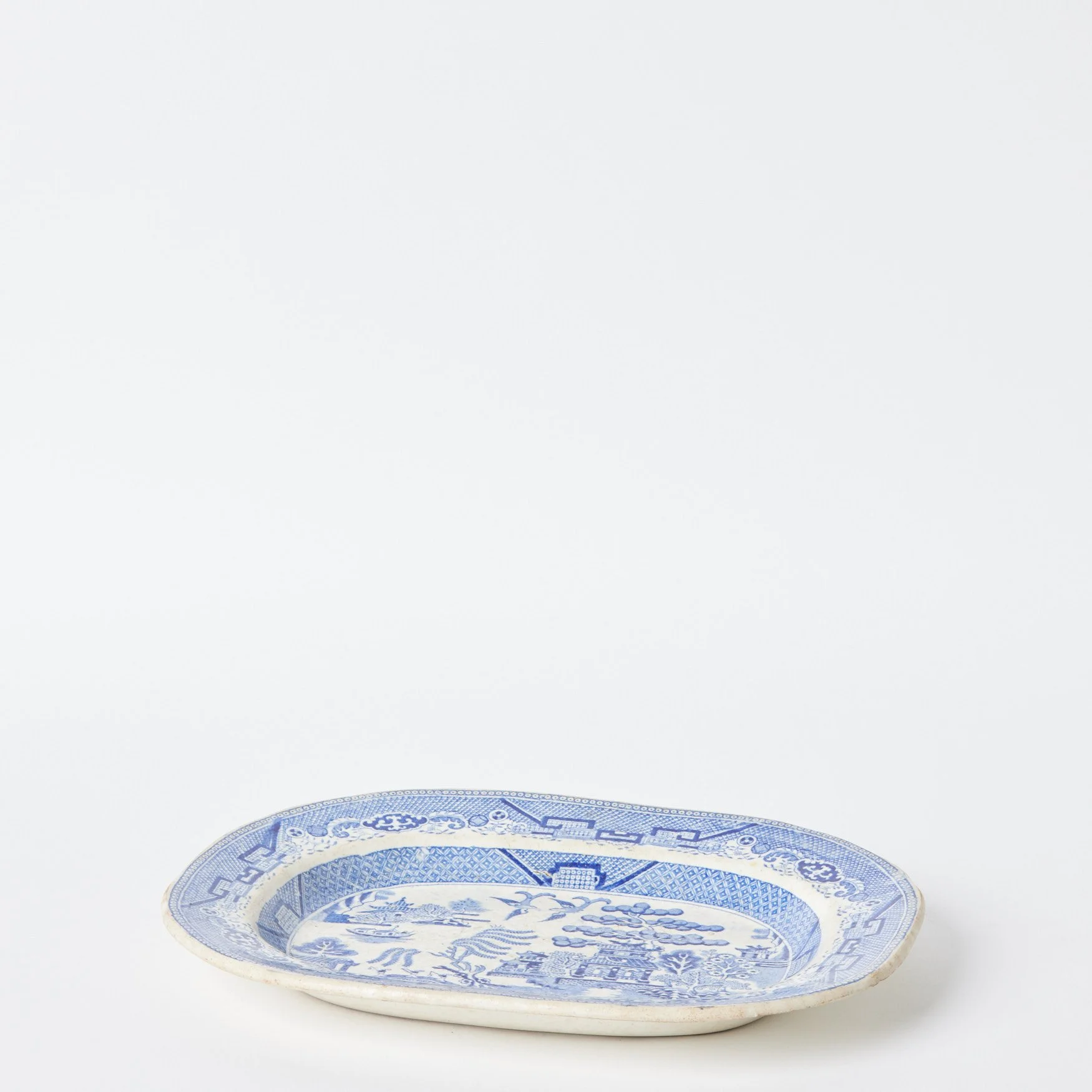 EST_Serverware_Platters_Blue_ESTPLATT0043_35Lx28W_01.jpg