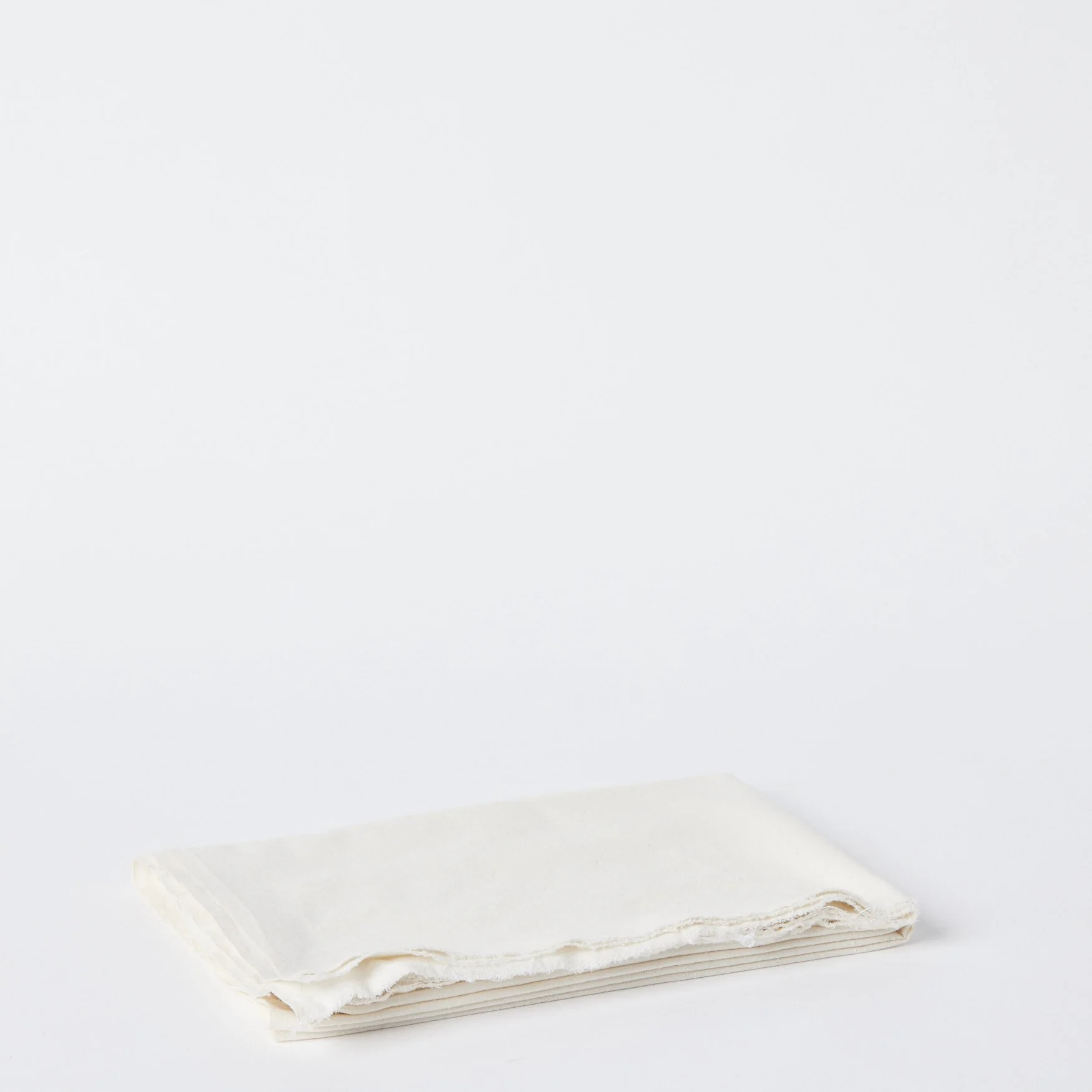 EST_Textiles_Remnants_WhiteNeutral_ESTREM0095_118Lx80W_01.jpg