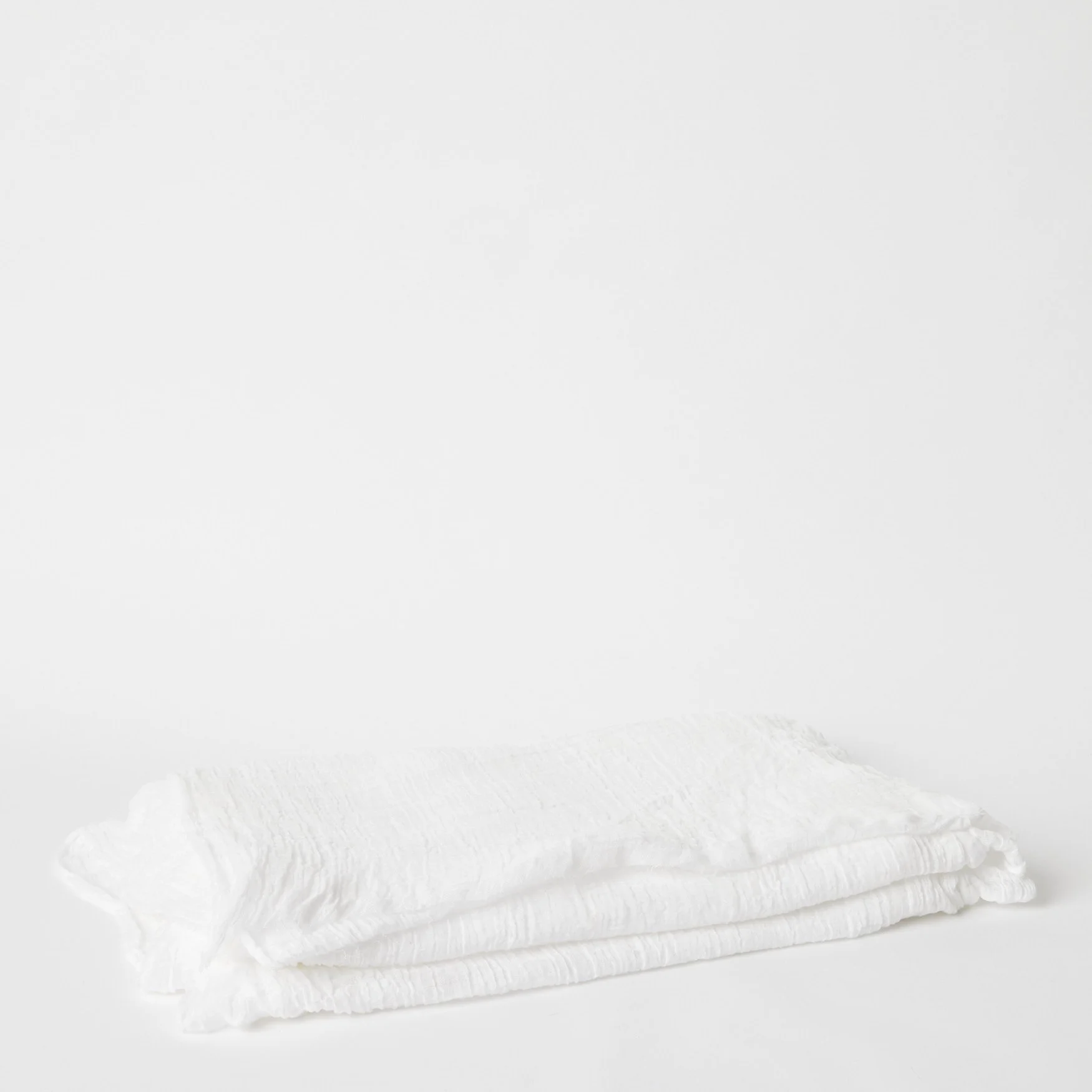 EST_Textiles_Remnants_WhiteNeutral_ESTREM0103_1240Lx56W_01.jpg