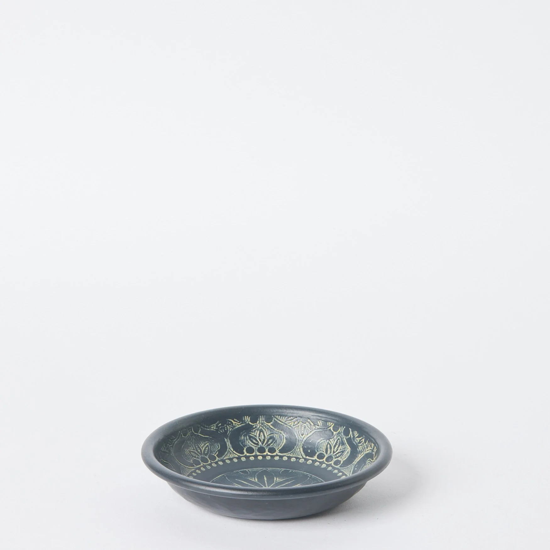 EST_Tableware_Bowls_Black_DKBOWL0335_16D_01.jpg