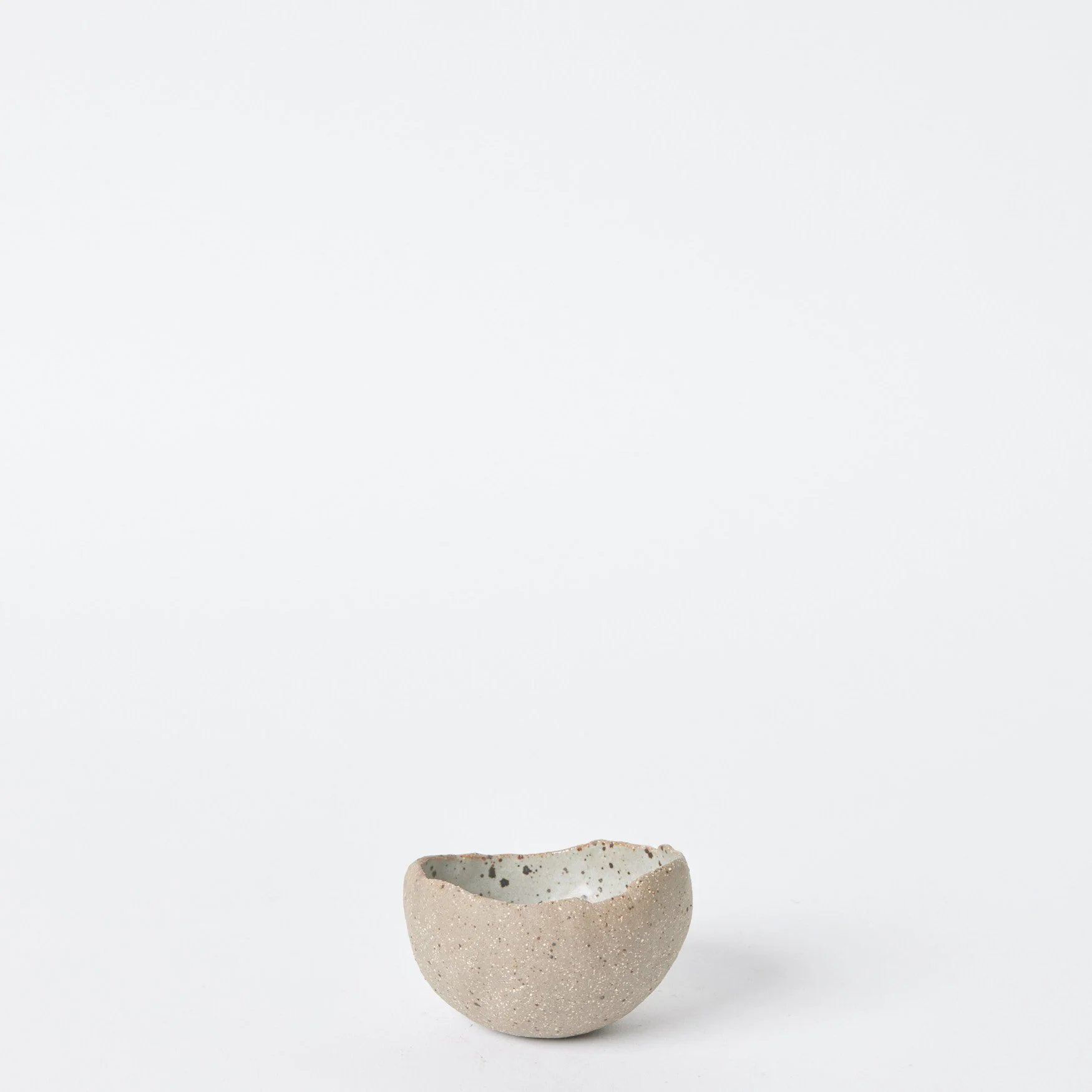 EST_Tableware_Bowls_Grey_DKBOWL0418_9D_01.jpg
