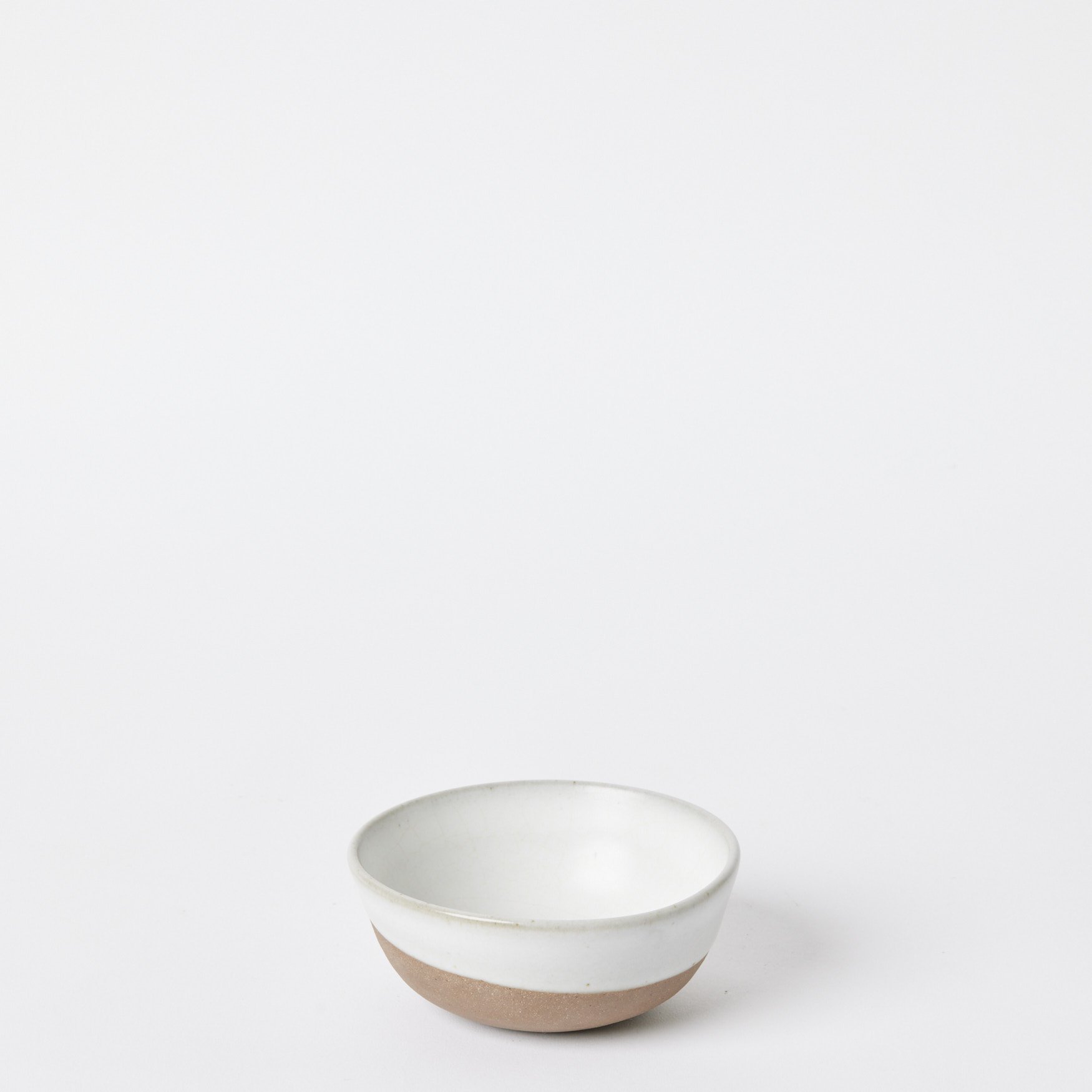 EST_Tableware_Bowls_WhiteNeutral_DKBOWL0029_13D_01.jpg