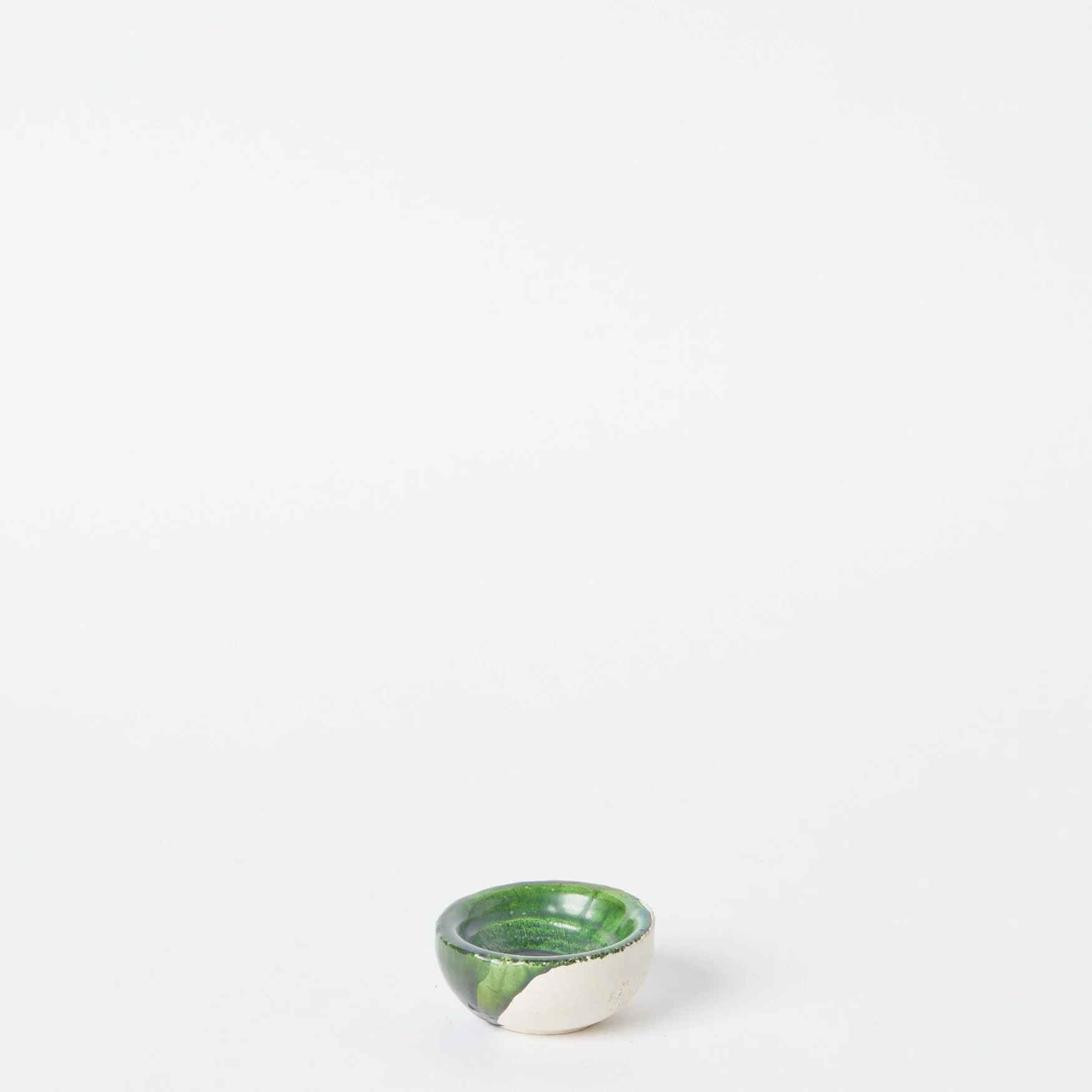 EST_Tableware_Condiments_Green_DKCOND0102_7D_01.jpg