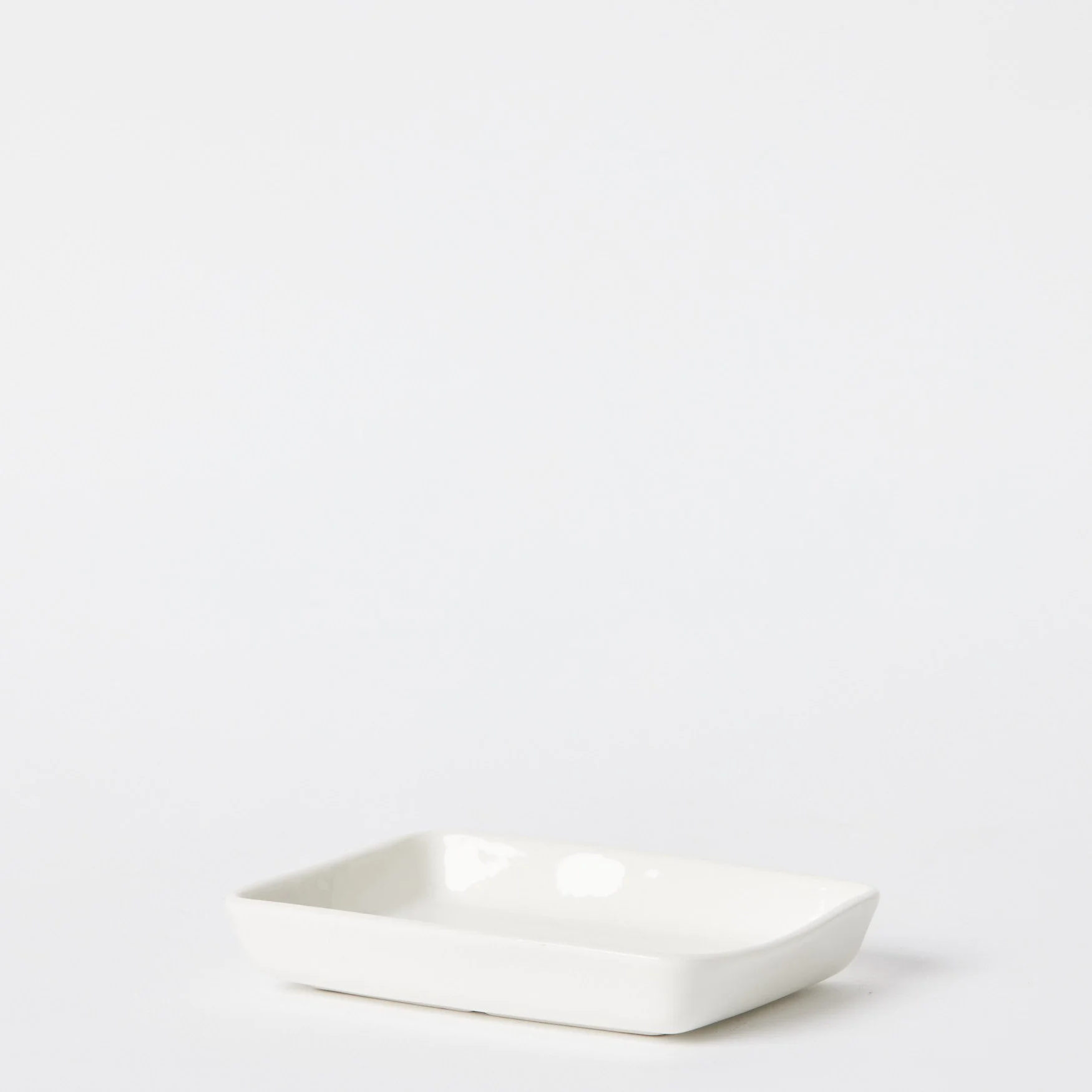 EST_Tableware_Condiments_WhiteNeutral_ESTCOND0001_15Lx11W_01.jpg