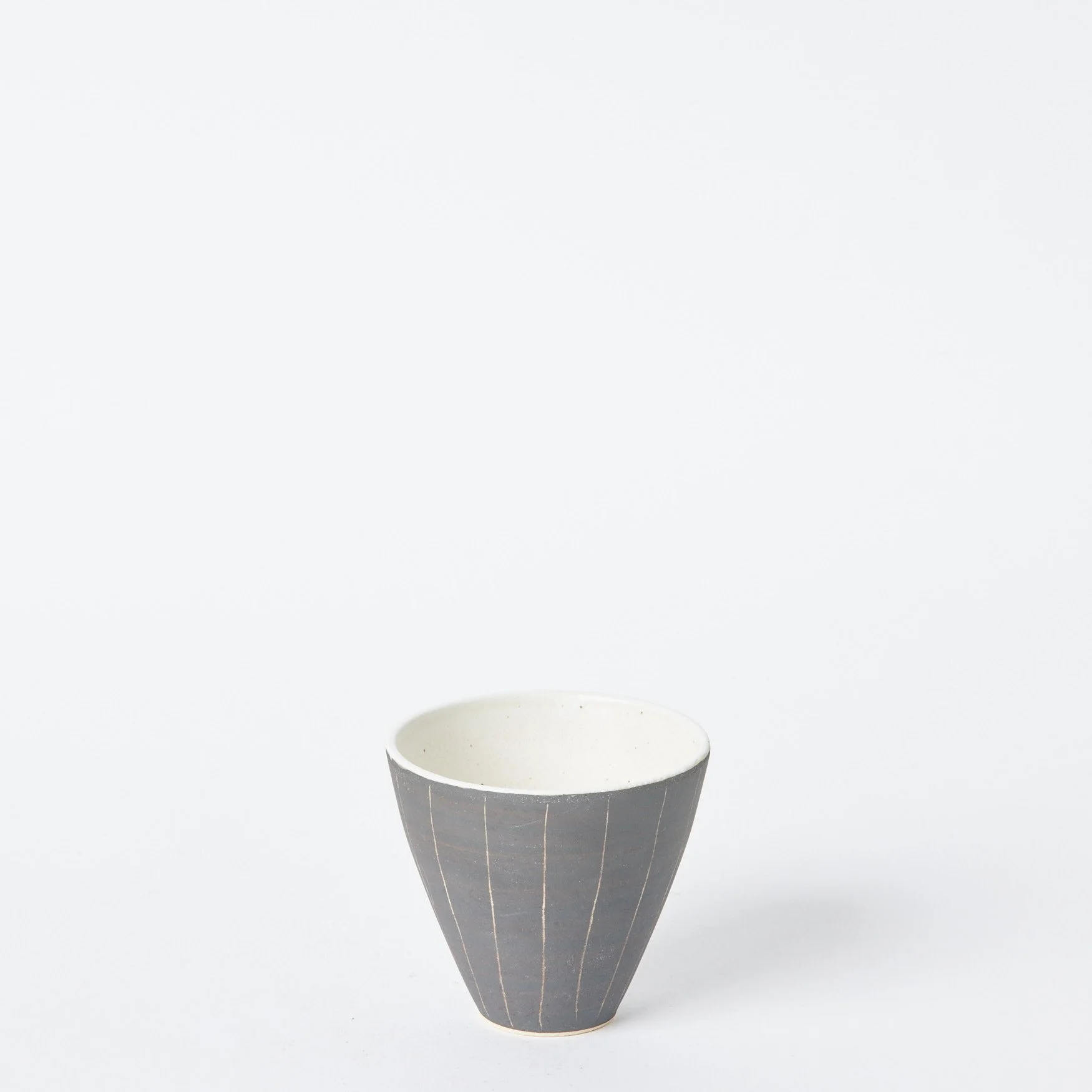 EST_Tableware_Cups_Black_DKCUP0078_10D_01.jpg