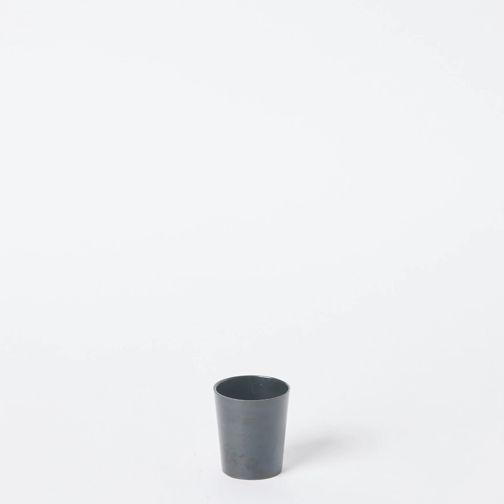 EST_Tableware_Cups_Black_ESTCUP0120_5D_01_x2.jpg