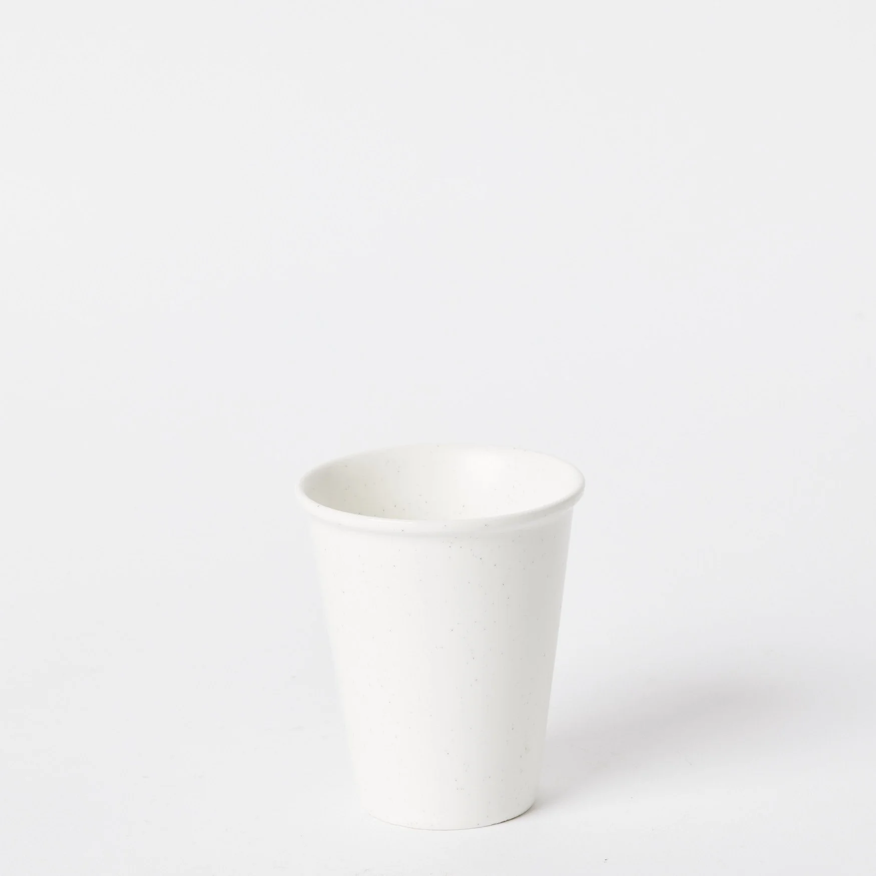 EST_Tableware_Cups_WhiteNeutral_DKCUP0007_8D_01.jpg