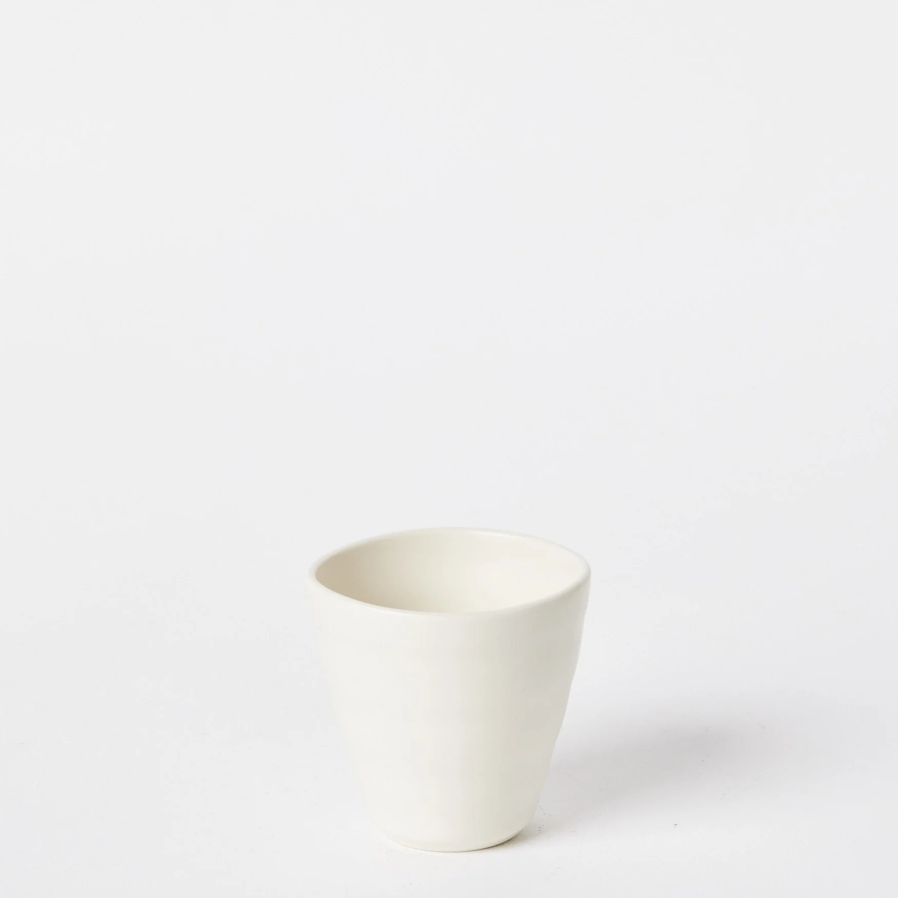 EST_Tableware_Cups_WhiteNeutral_ESTCUP0030_7D_01.jpg