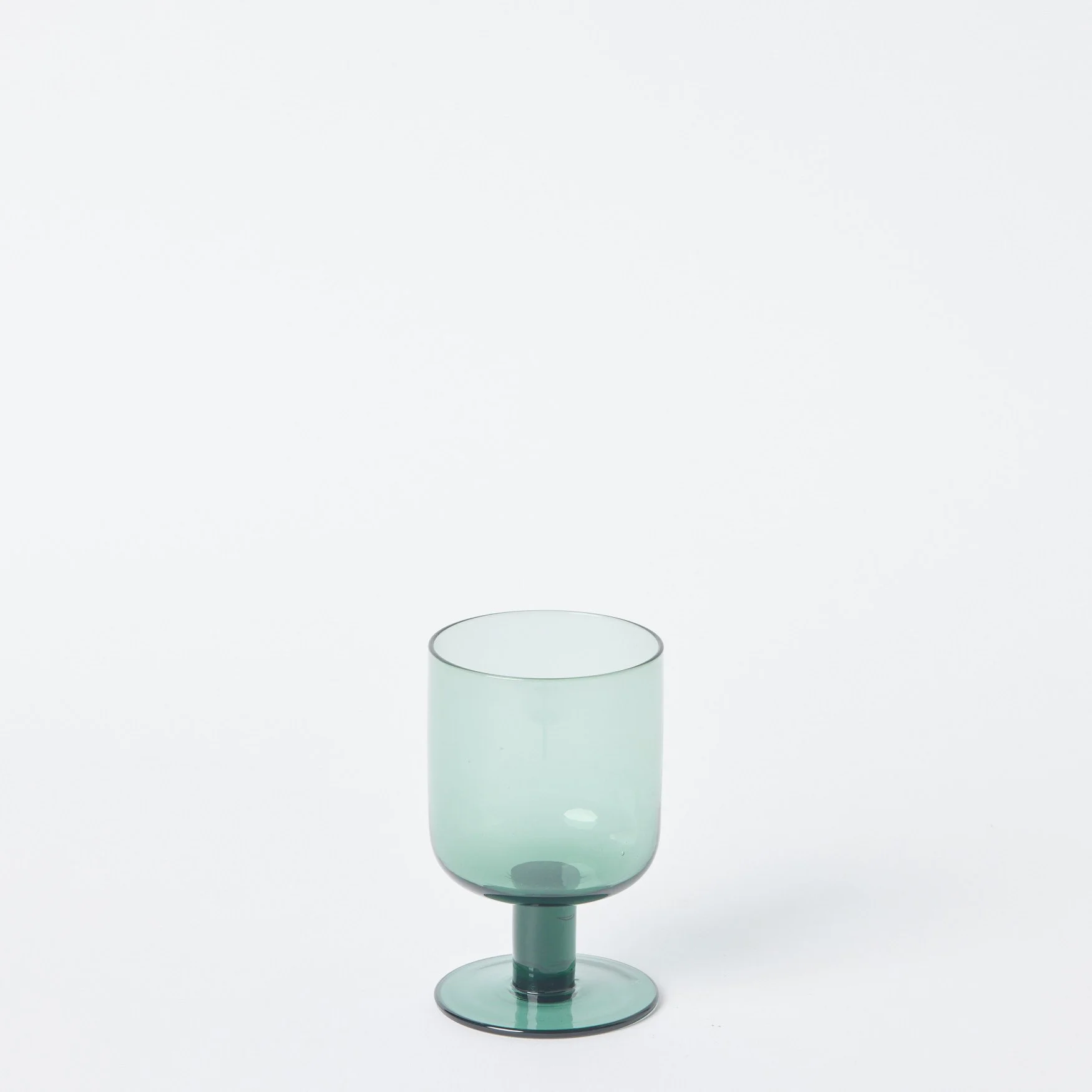 EST_Tableware_Glasses_Green_DKGLASS0131_8Dx12H_01.jpg