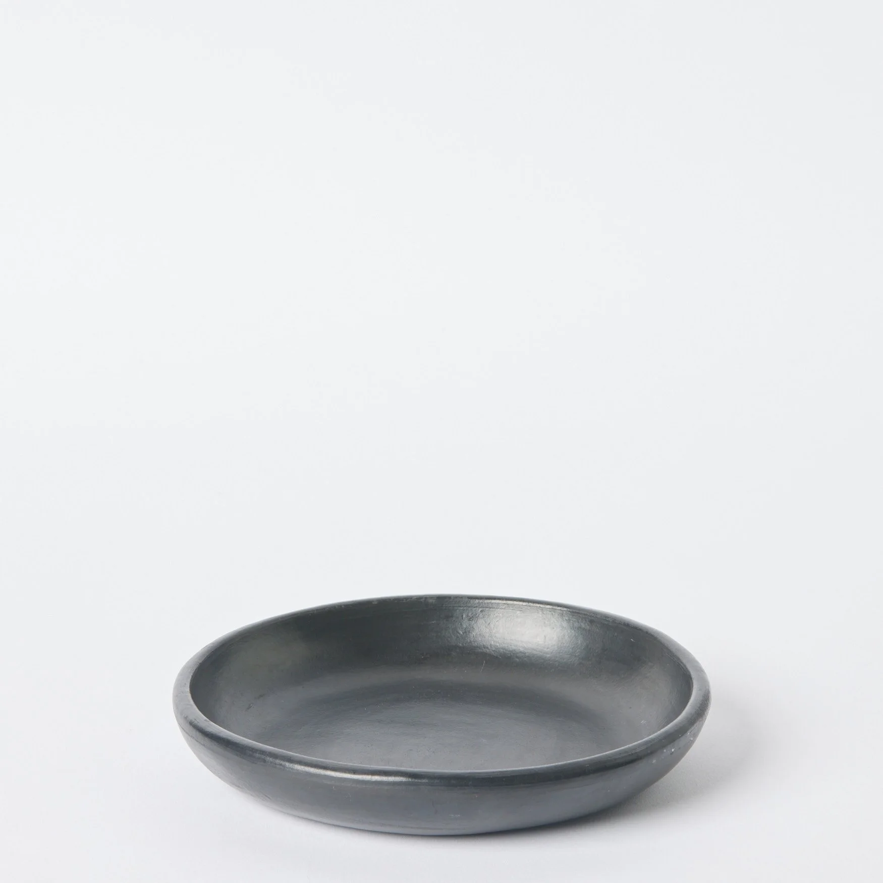 EST_Tableware_Plates_Black_DKPLATE0594_21D_01.jpg