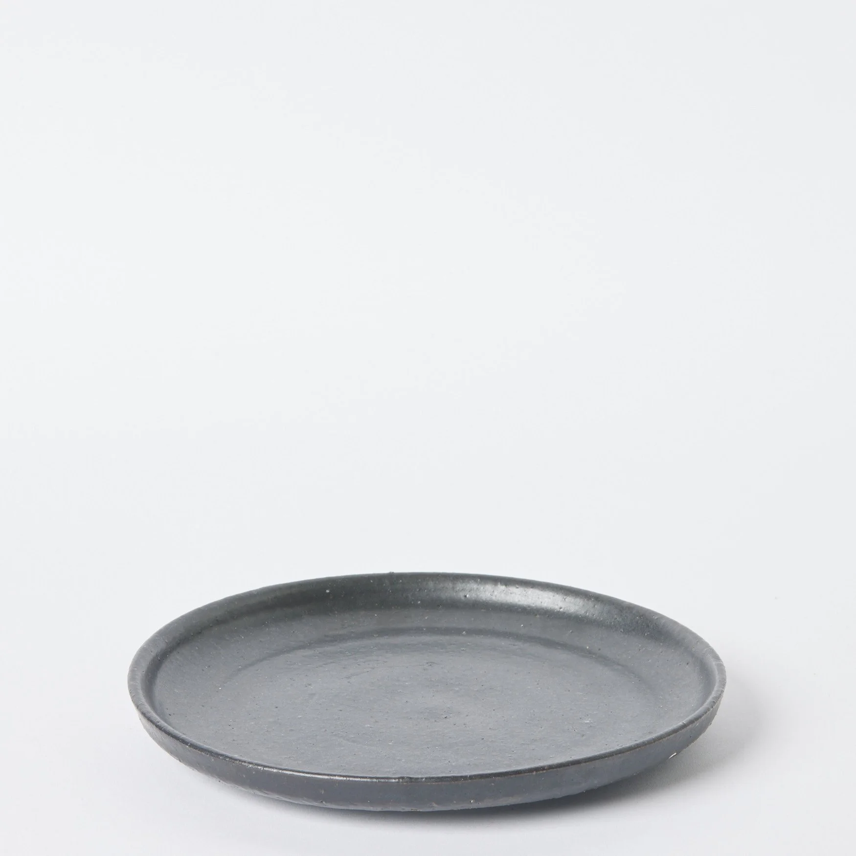 EST_Tableware_Plates_Black_ESTPLATE0317_25D_01.jpg