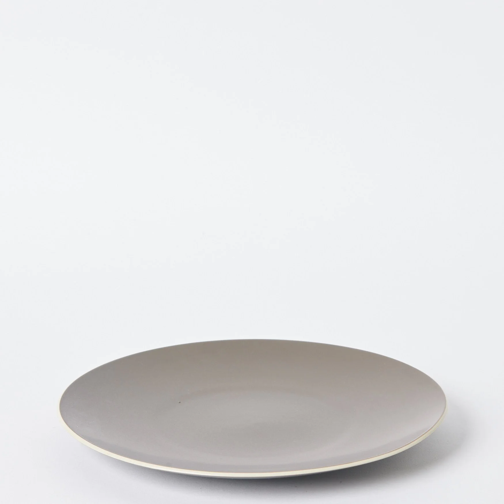 EST_Tableware_Plates_Brown_DKPLATE0544_28D_01.jpg