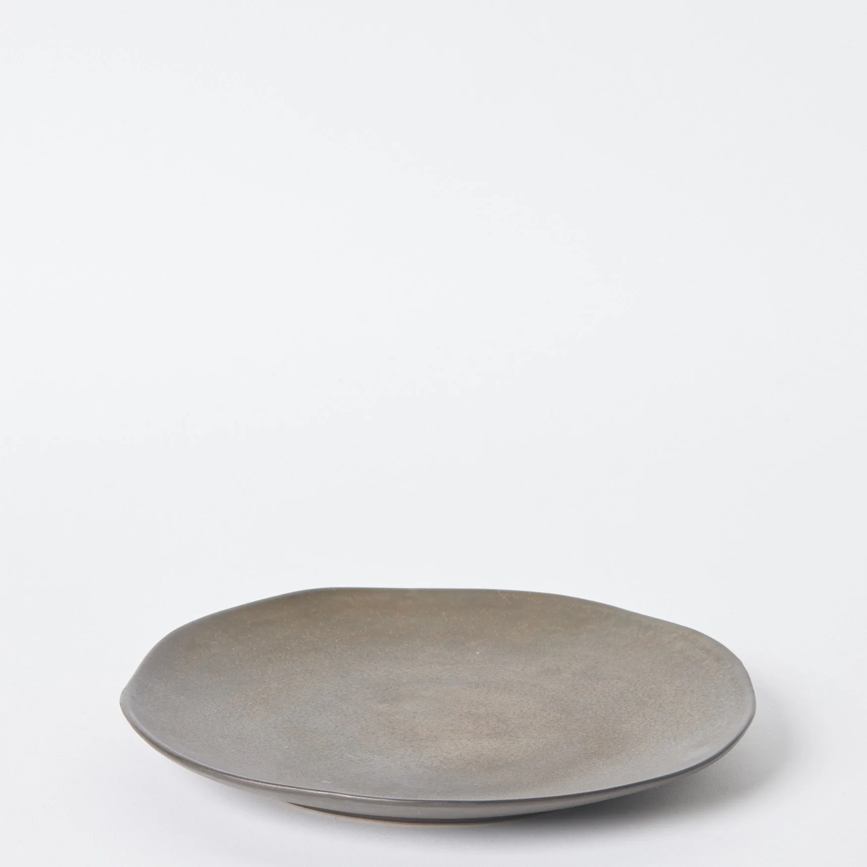 EST_Tableware_Plates_Brown_DKPLATE0552_26D_01.jpg