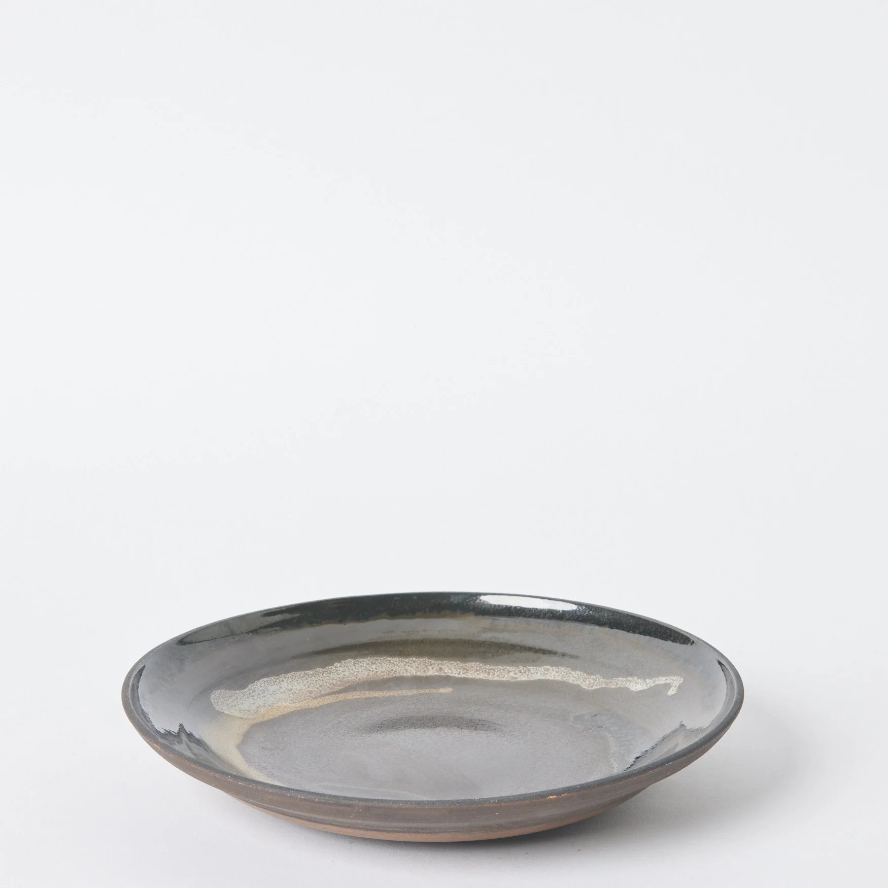 EST_Tableware_Plates_Brown_DKPLATE0554_25D_01.jpg