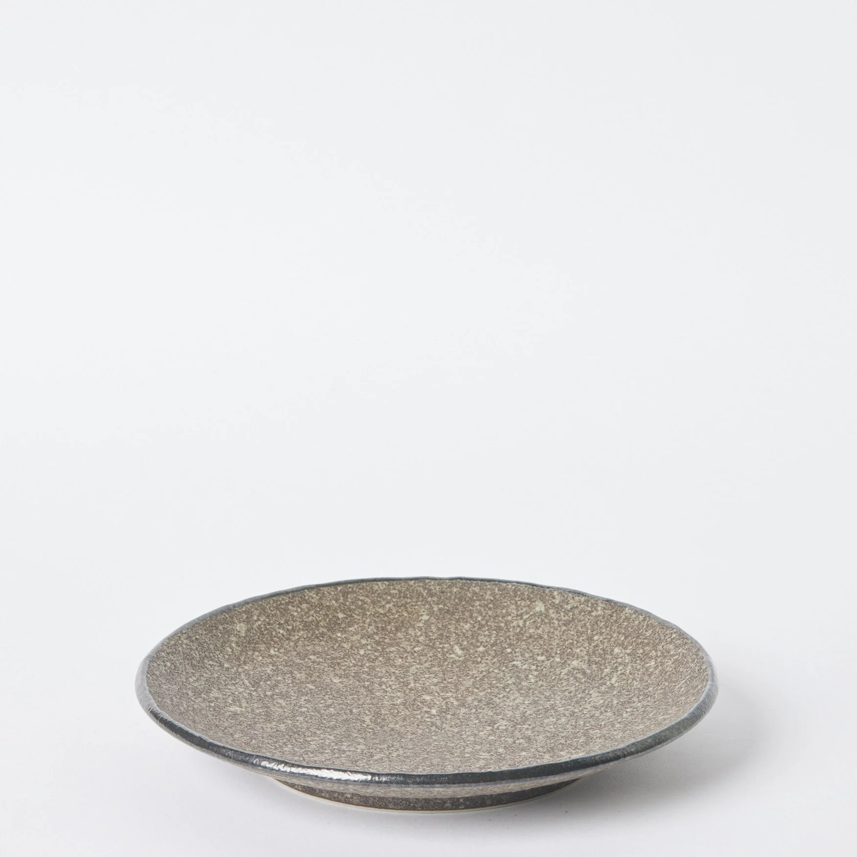 EST_Tableware_Plates_Brown_DKPLATE0555_24D_01.jpg