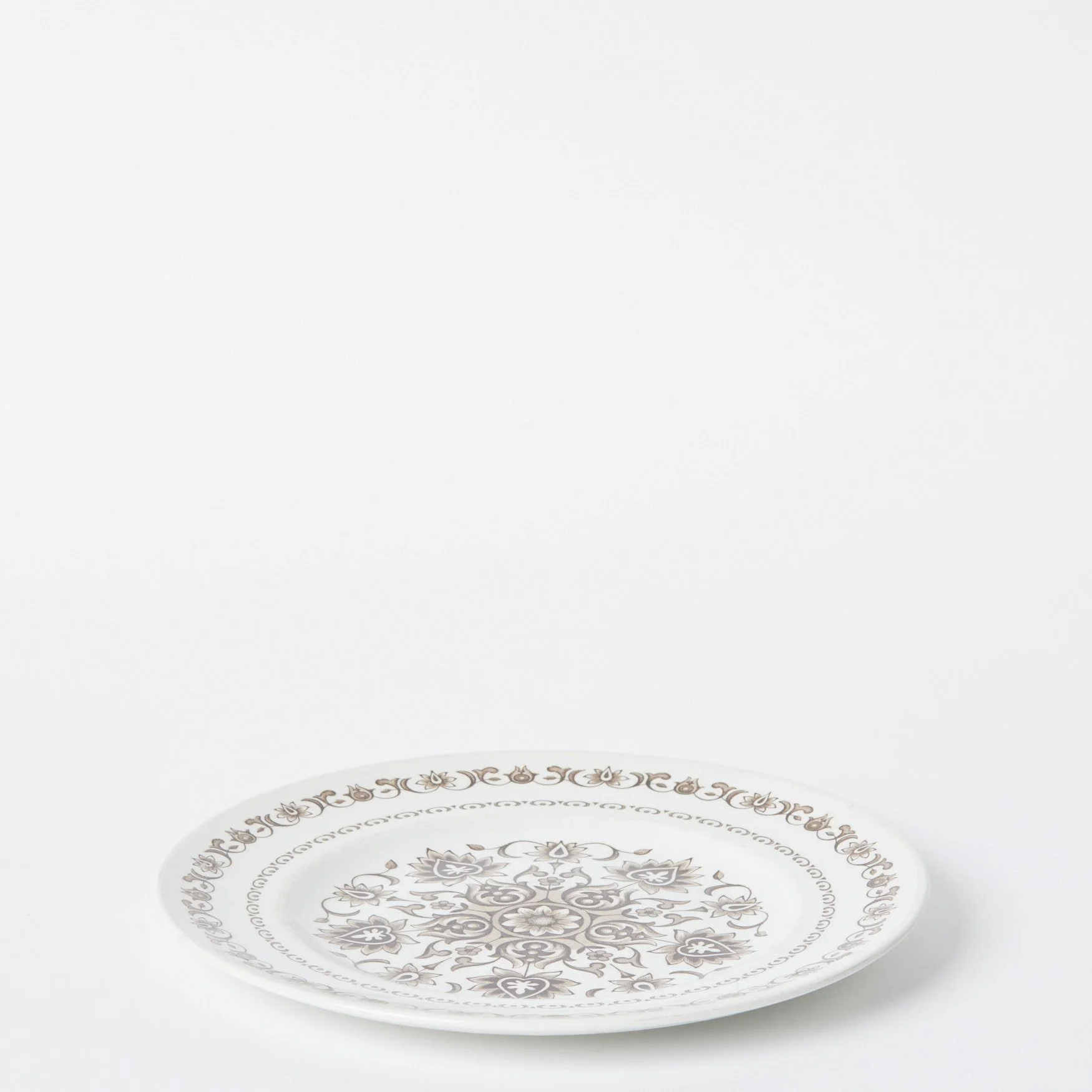 EST_Tableware_Plates_Brown_ESTPLATE0179_25D_01.jpg