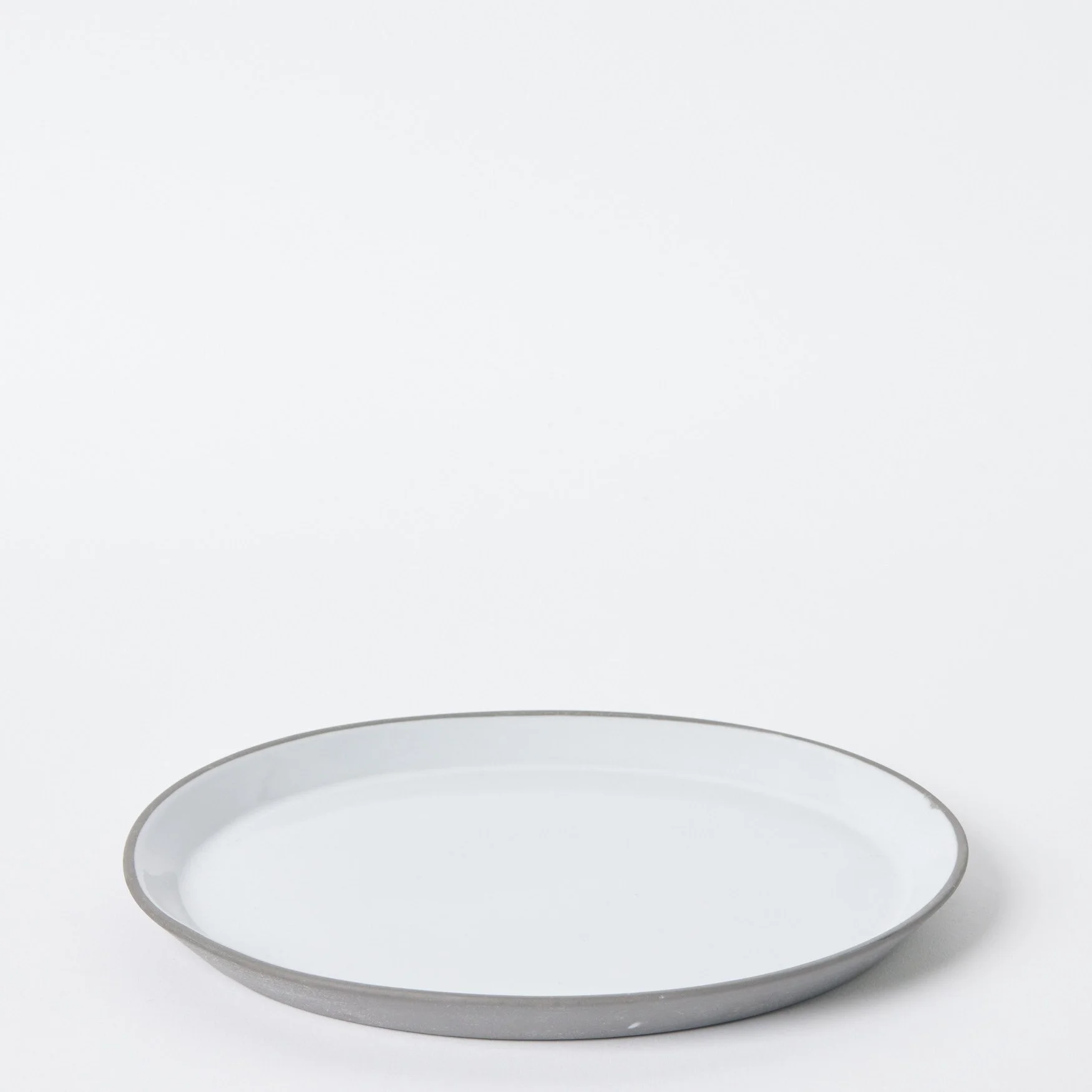 EST_Tableware_Plates_Grey_DKPLATE0477_27D_01.jpg