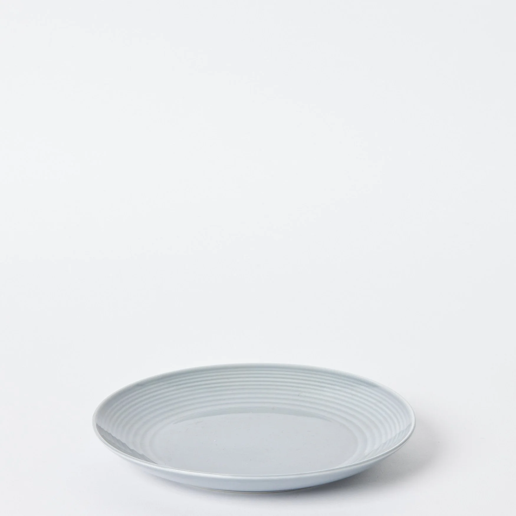 EST_Tableware_Plates_Grey_DKPLATE0510_22D_01.jpg