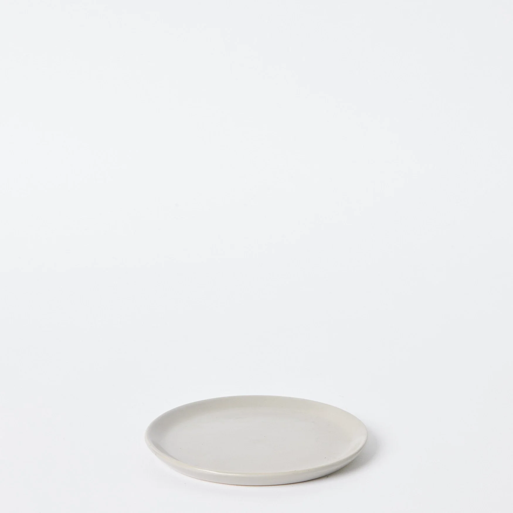EST_Tableware_Plates_Grey_DKPLATE0521_15D_01.jpg