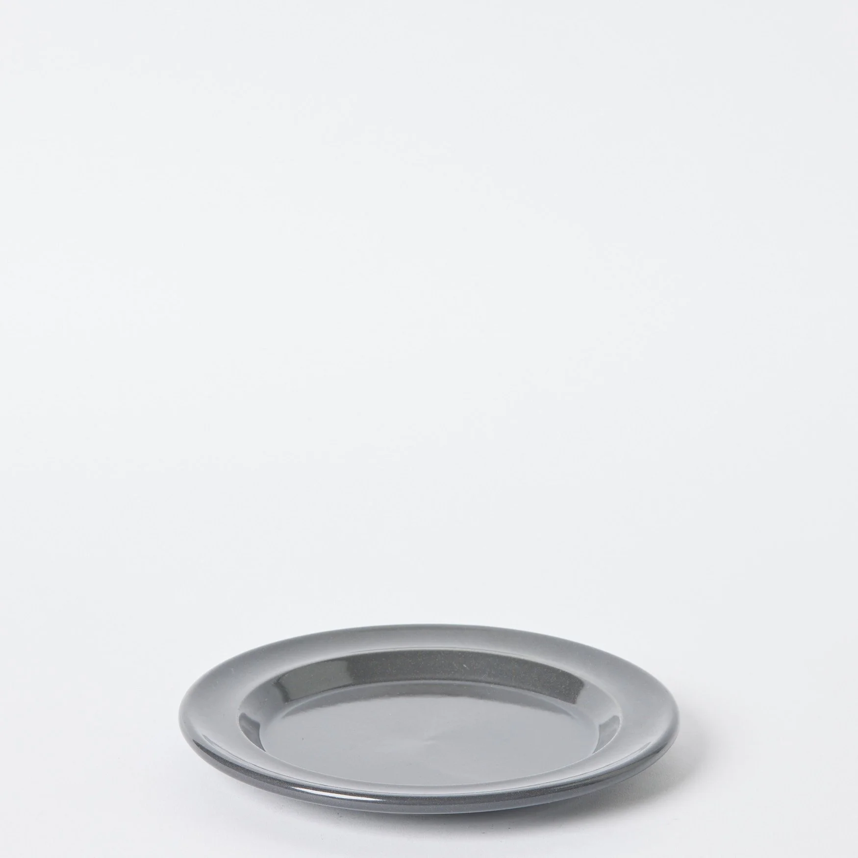 EST_Tableware_Plates_Grey_DKPLATE0625_21D_01.jpg