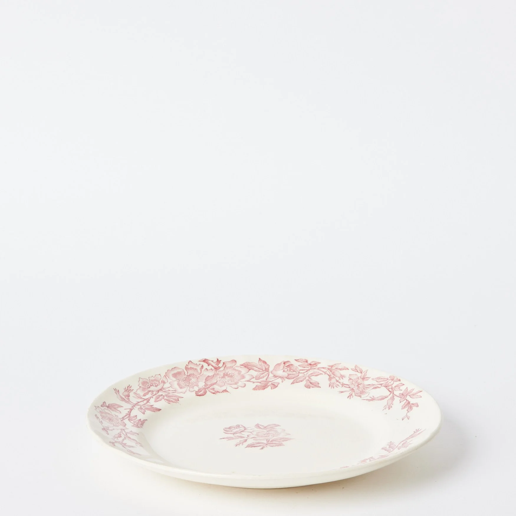 EST_Tableware_Plates_Pink_DKPLATE0367_24D_01.jpg