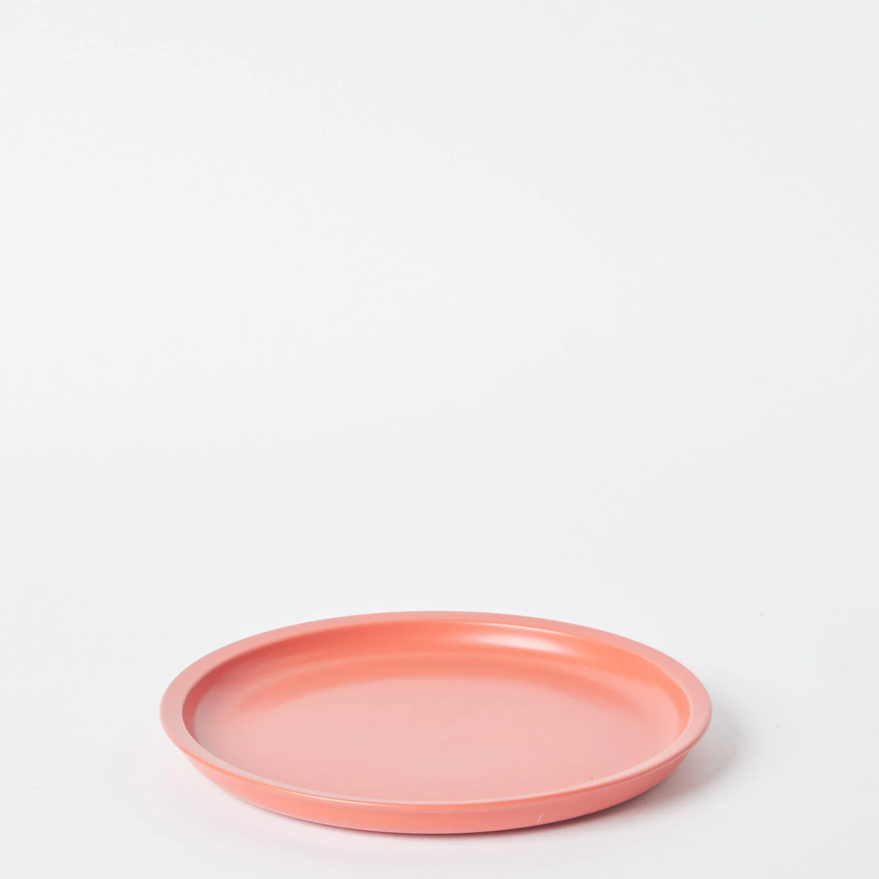 EST_Tableware_Plates_Red_DKPLATE0353_22D_01.jpg
