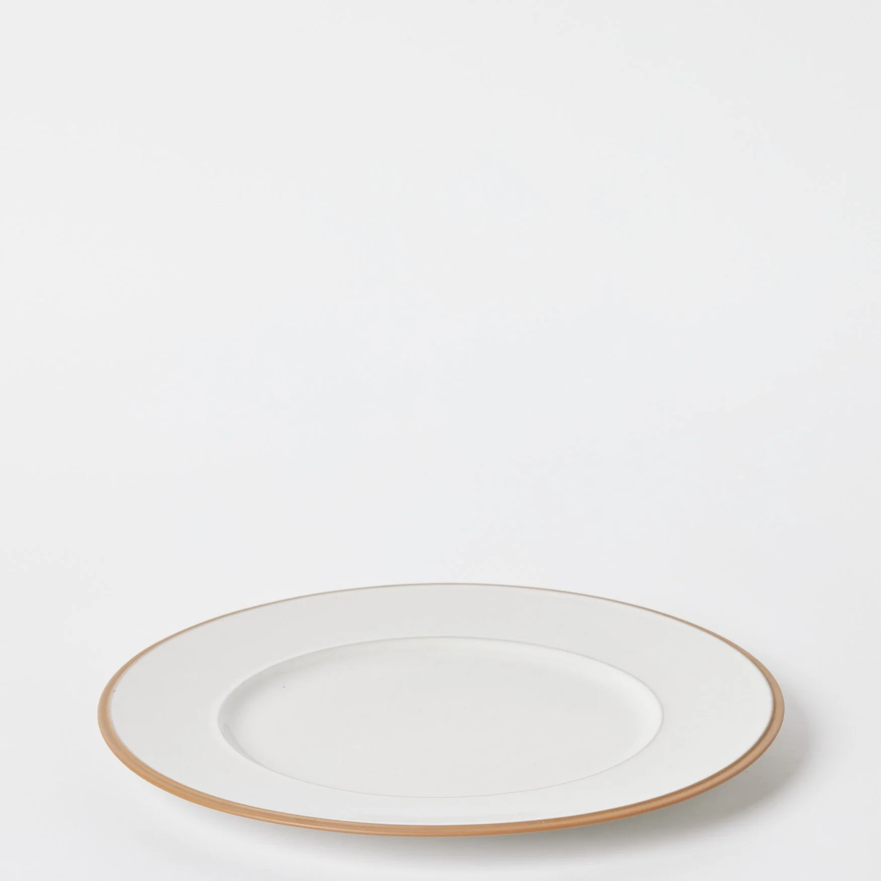 EST_Tableware_Plates_WhiteNeutral_DKPLATE0007_28D_01.jpg