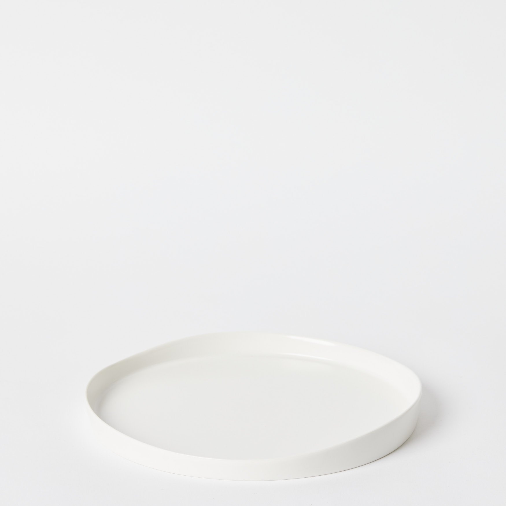 EST_Tableware_Plates_WhiteNeutral_DKPLATE0034_24D_01.jpg
