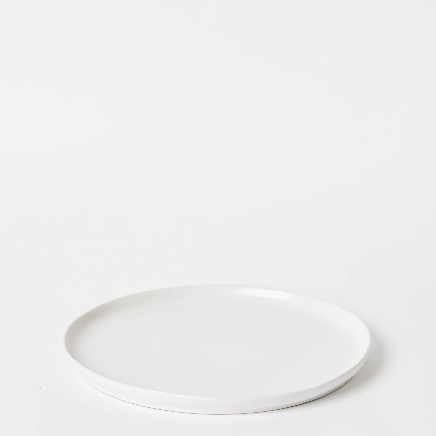 EST_Tableware_Plates_WhiteNeutral_ESTPLATE0077_27D_01.jpg