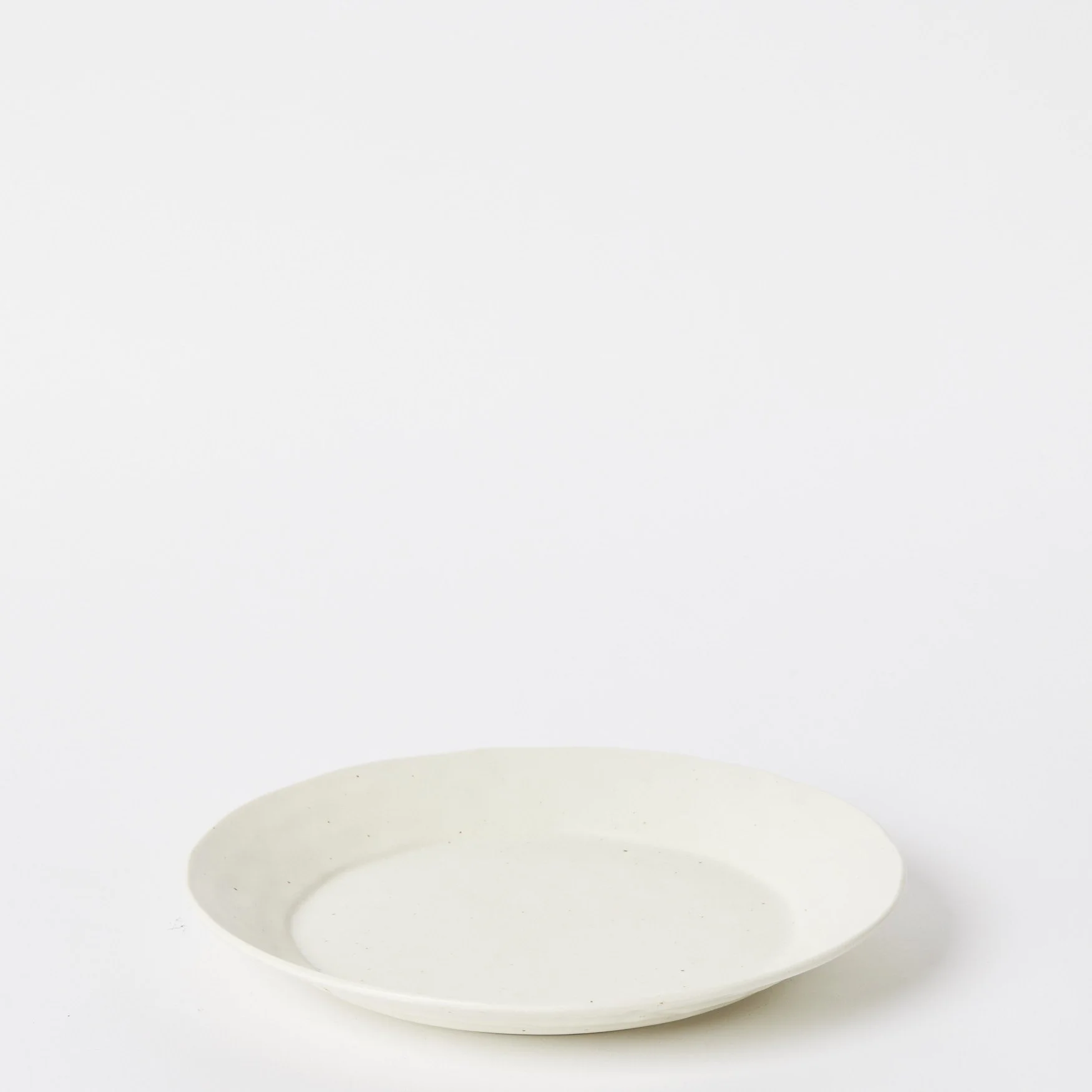 EST_Tableware_Plates_WhiteNeutral_ESTPLATE0094_24D_01.jpg