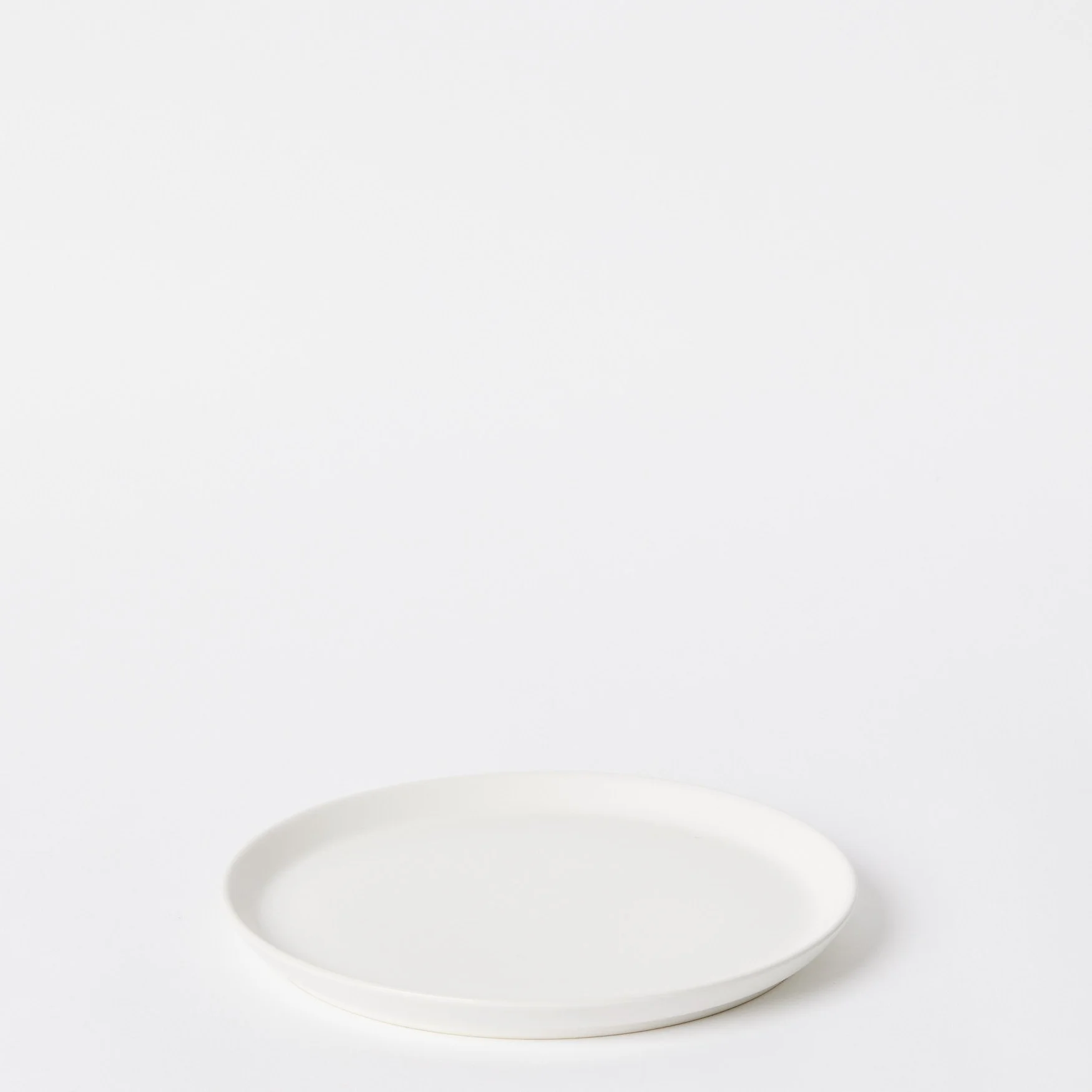 EST_Tableware_Plates_WhiteNeutral_ESTPLATE0097_22D_01.jpg
