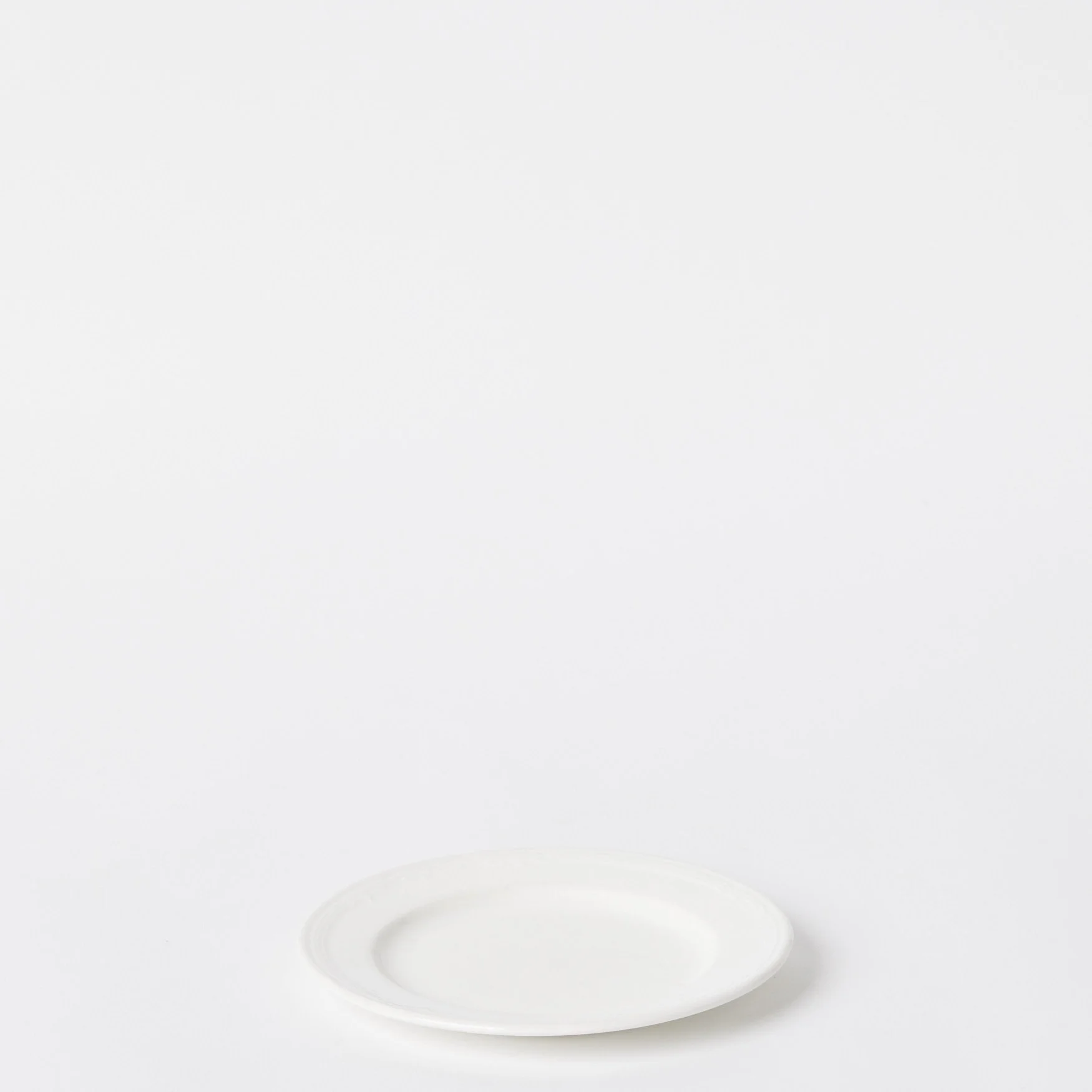 EST_Tableware_Plates_WhiteNeutral_ESTPLATE0115_17D_01.jpg