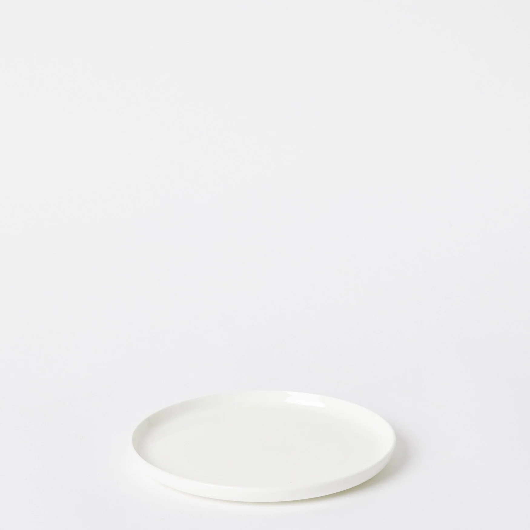 EST_Tableware_Plates_WhiteNeutral_ESTPLATE0117_18D_01.jpg