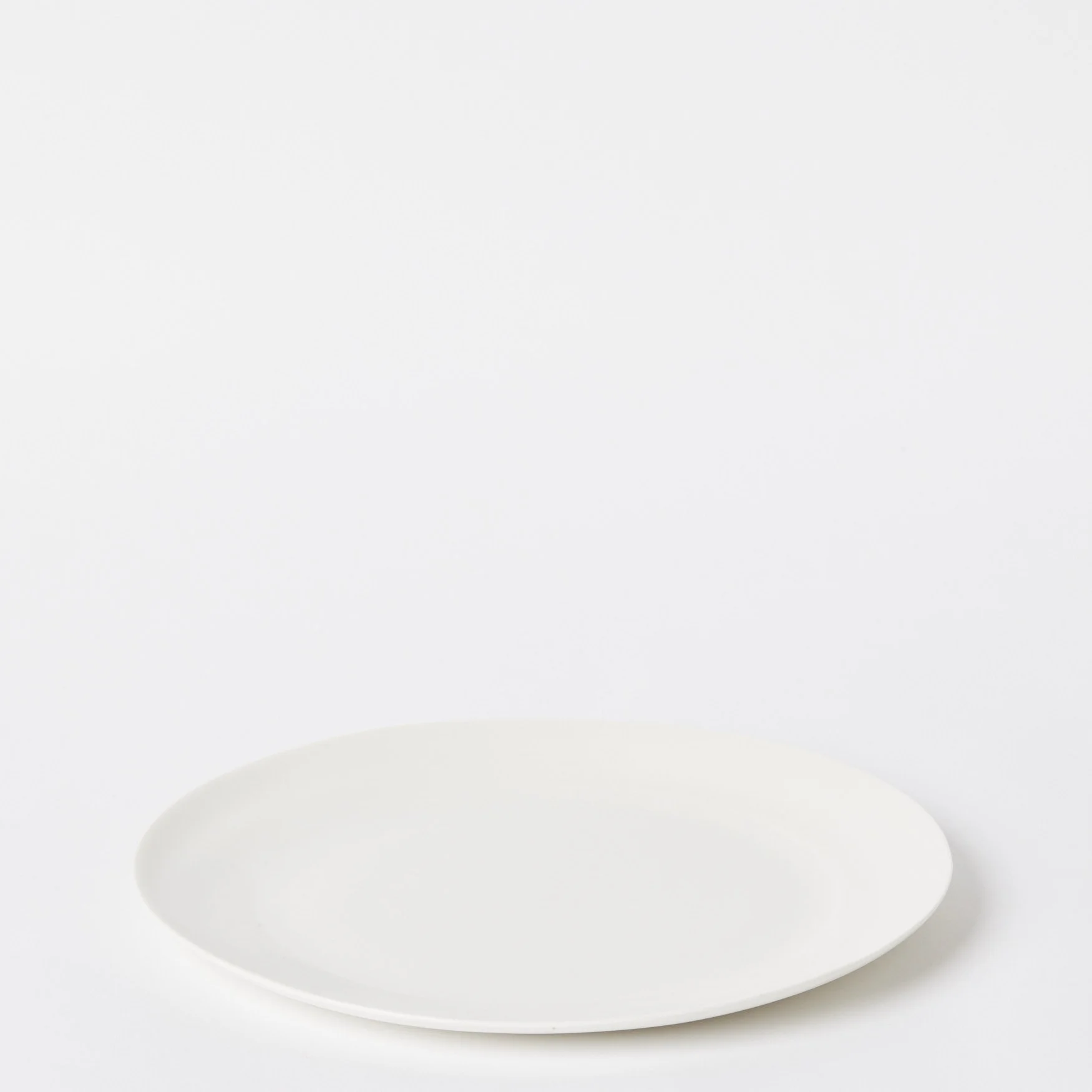 EST_Tableware_Plates_WhiteNeutral_ESTPLATE0129_28D_01.jpg