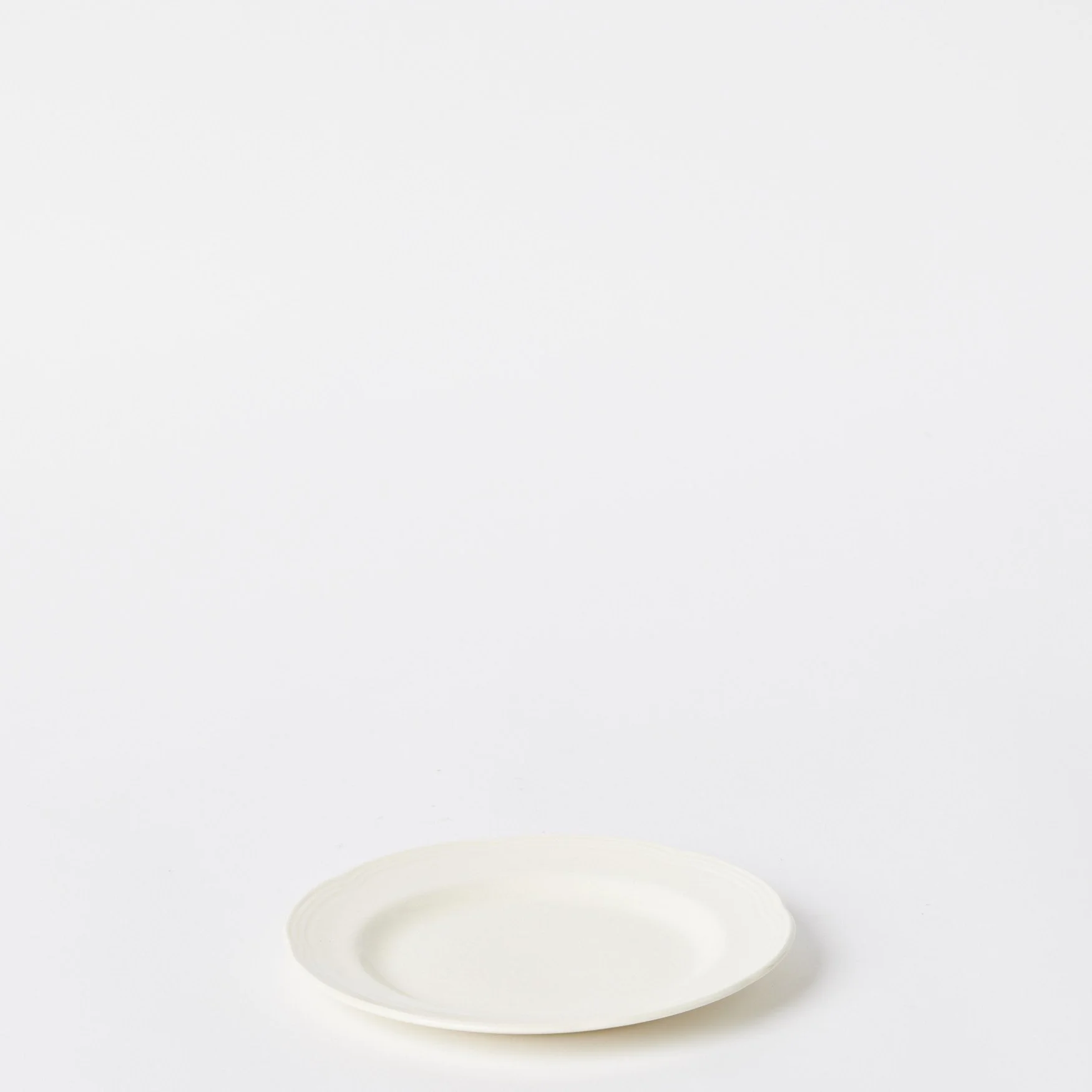 EST_Tableware_Plates_WhiteNeutral_ESTPLATE0131_17D_01.jpg