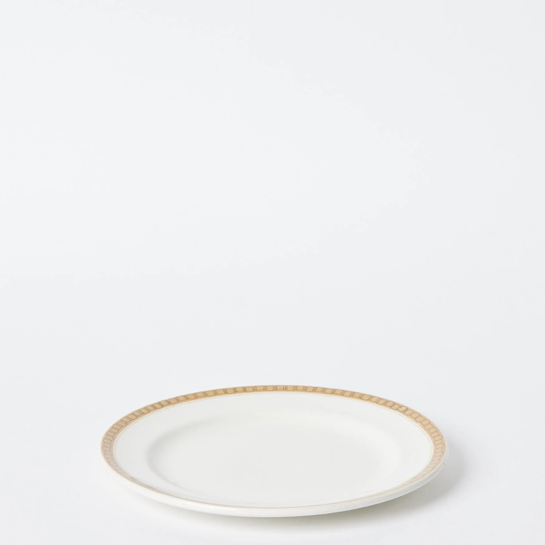 EST_Tableware_Plates_Yellow_ESTPLATE0230_23D_01.jpg