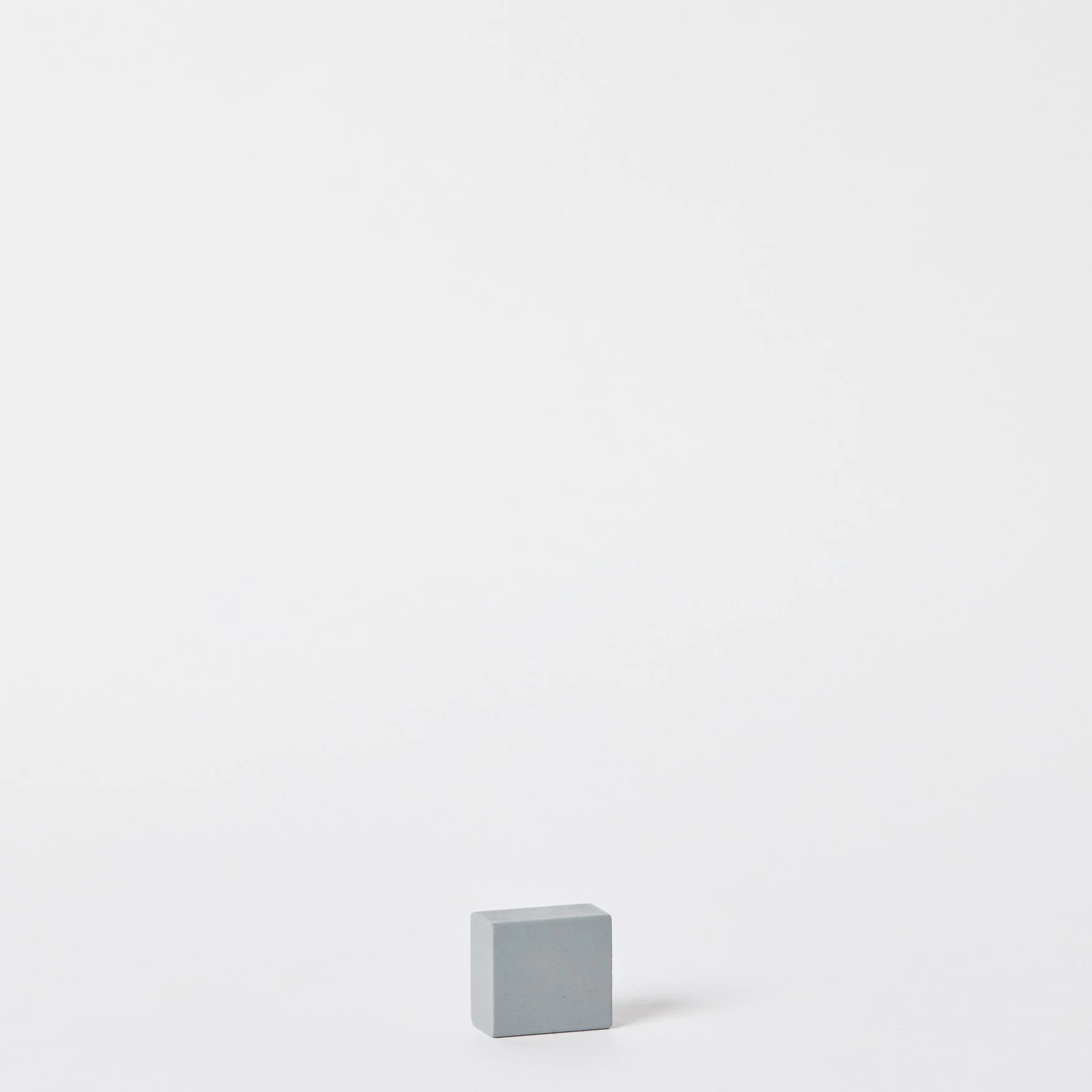 EST_Objects_Shapes_Grey_MGSHAPE0073_4Lx2Wx4H_01.jpg