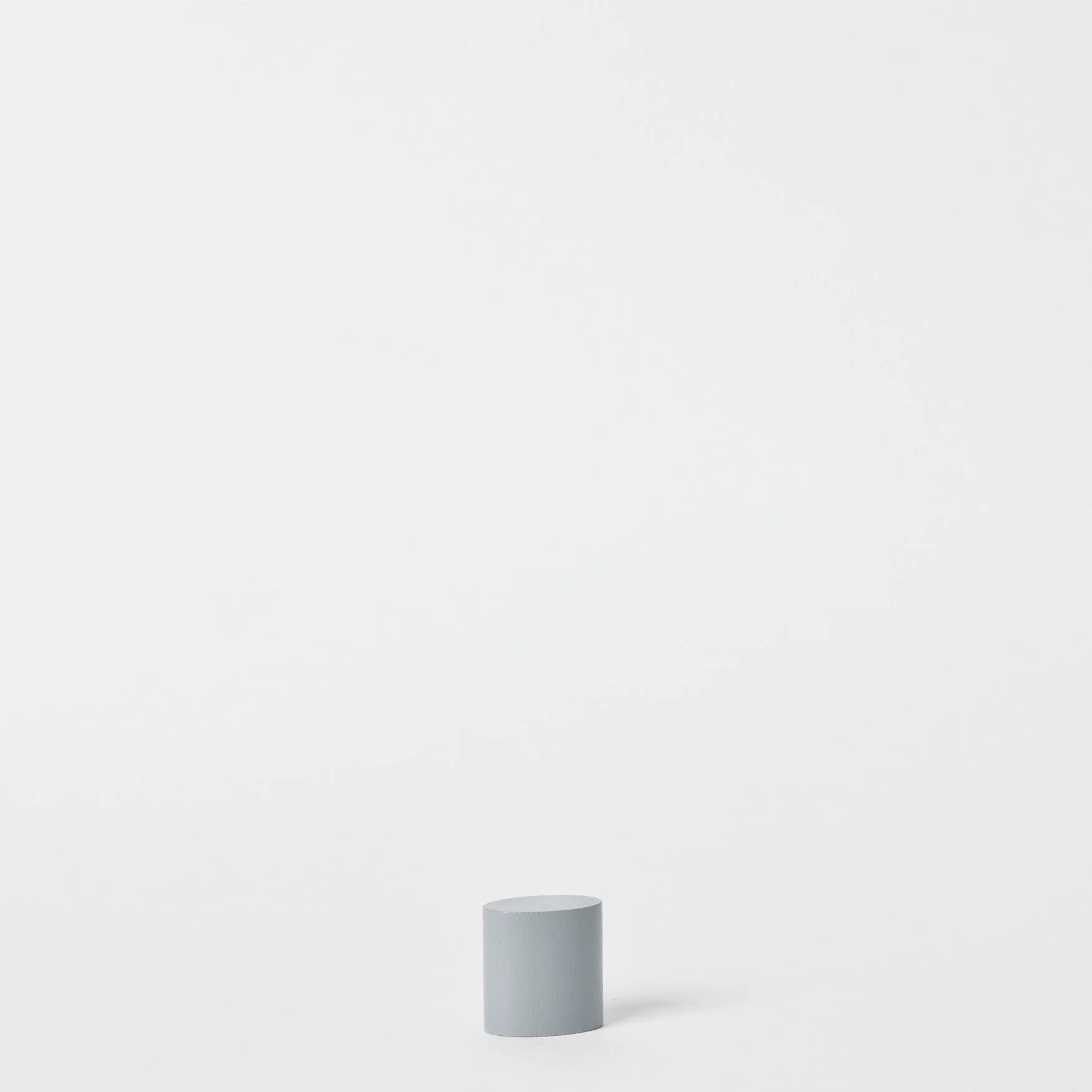EST_Objects_Shapes_Grey_MGSHAPE0074_4Lx3Wx4H_01.jpg