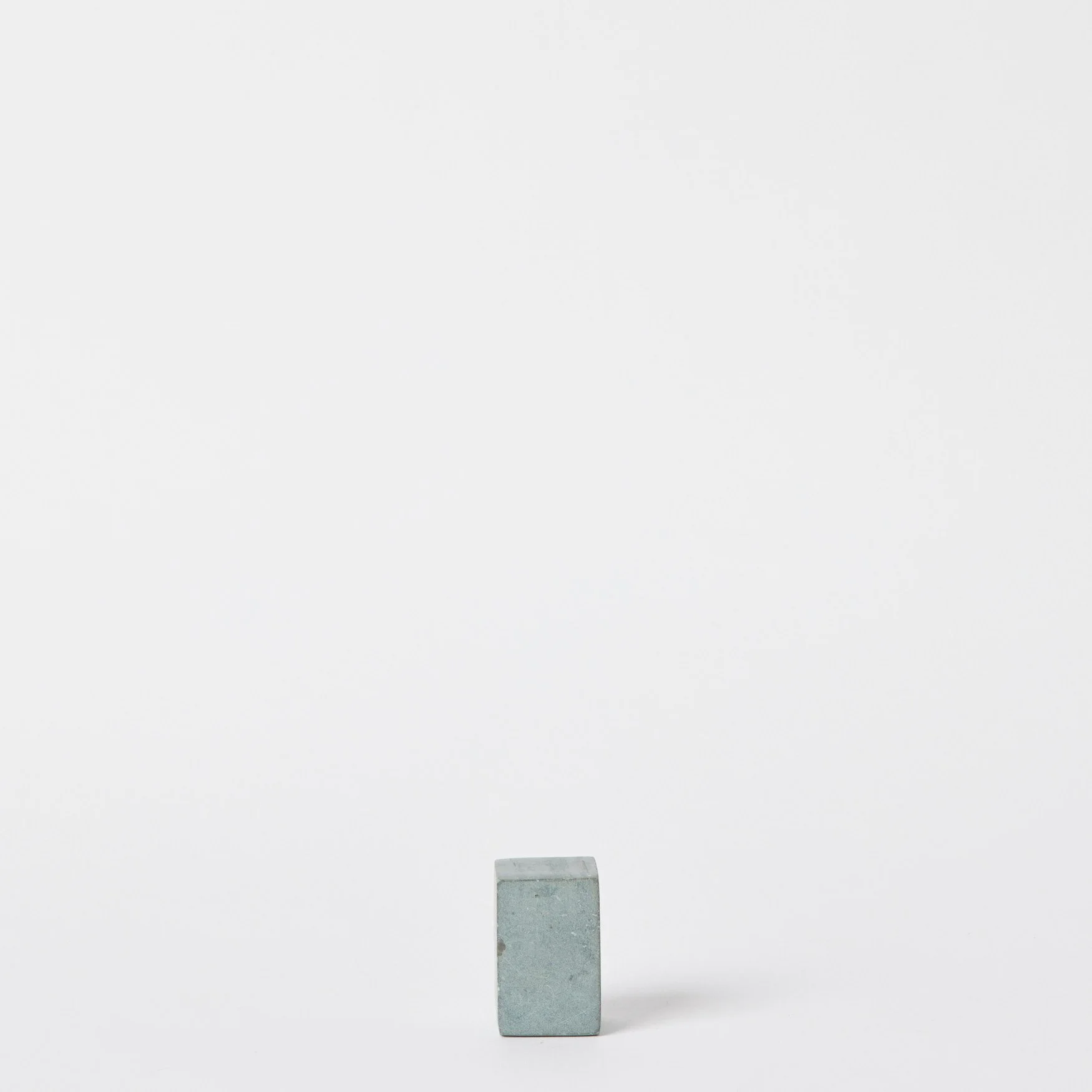 EST_Objects_Shapes_Stone_MGSHAPE0063_3Lx3Wx5H_01.jpg