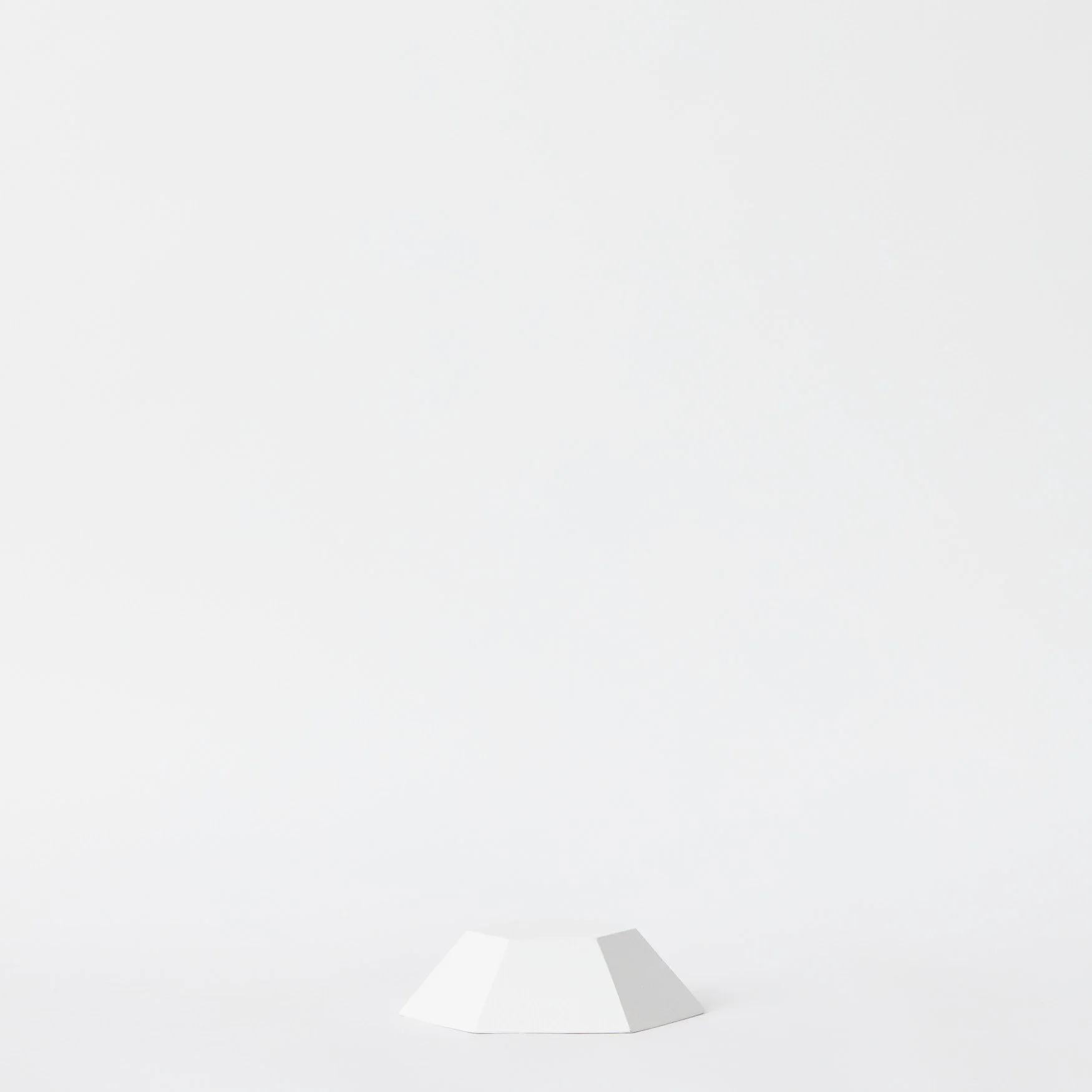 EST_Objects_Shapes_WhiteNeutral_MGSHAPE0006_5Hx14D_01.jpg