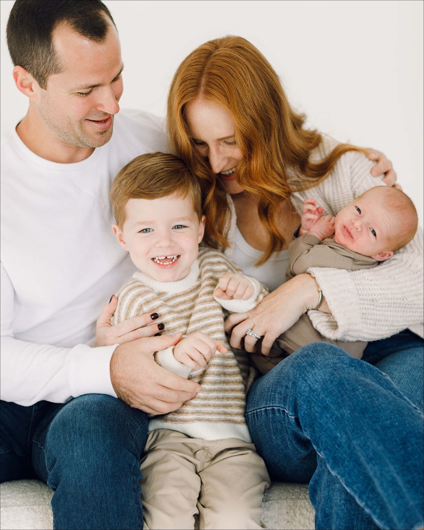 The Sloup Family in the Studio! 

Currently booking so many sweet family and newborn sessions for this Spring, and feeling so lucky to get a front row seat to such special seasons!