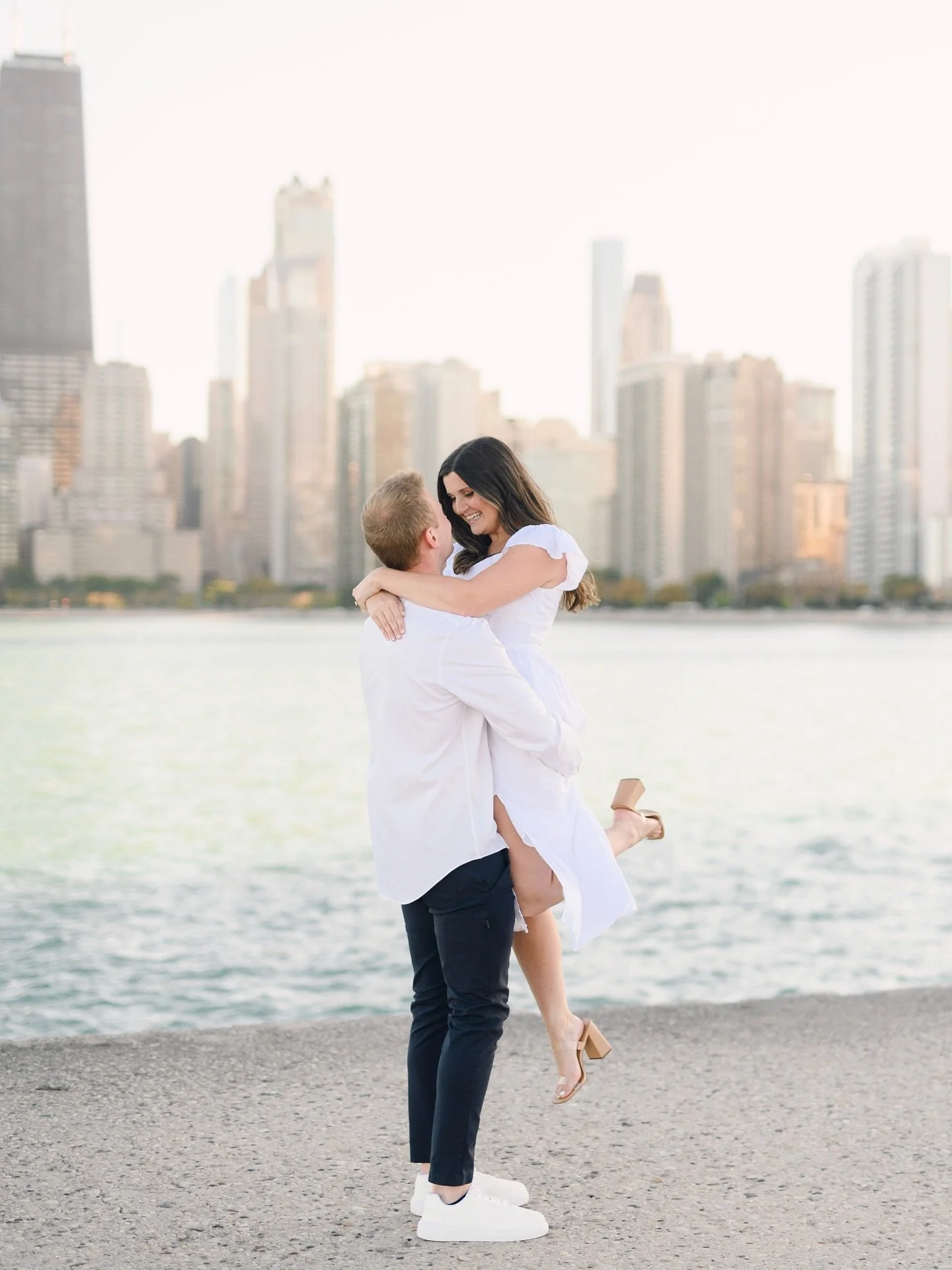 It&rsquo;s wedding day for Lauren and Jake, and we can&rsquo;t wait for these middle school sweethearts to become husband and wife! 💍

Photographed by our wonderful Associate, Alena!