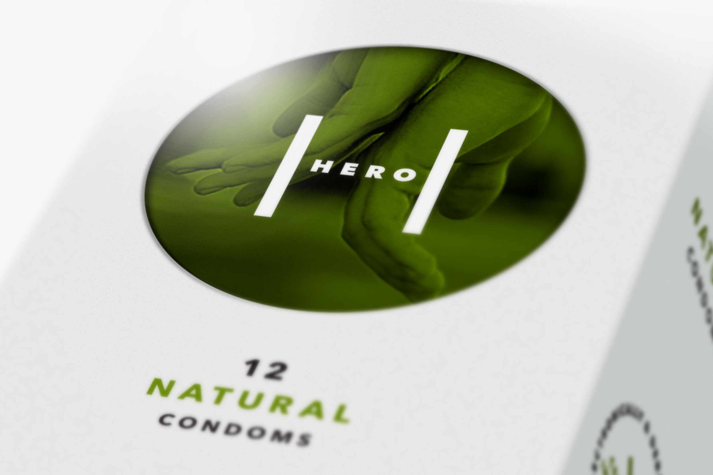 hero-condoms_pack-natural_close-up.jpg