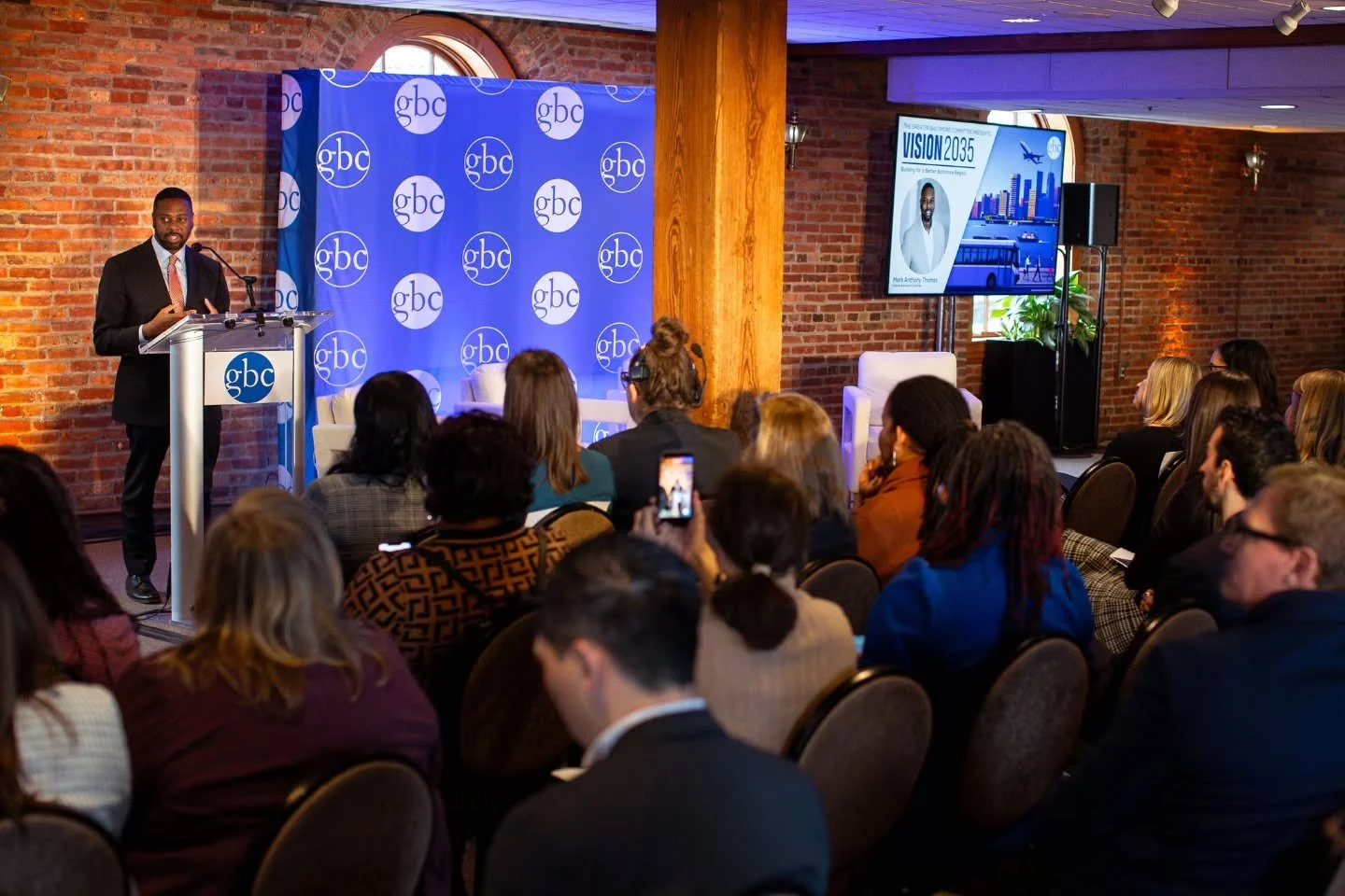 Vision 2035 // Camden Yards Orioles Stadium

Photos by @halfdanish // and are few selfies