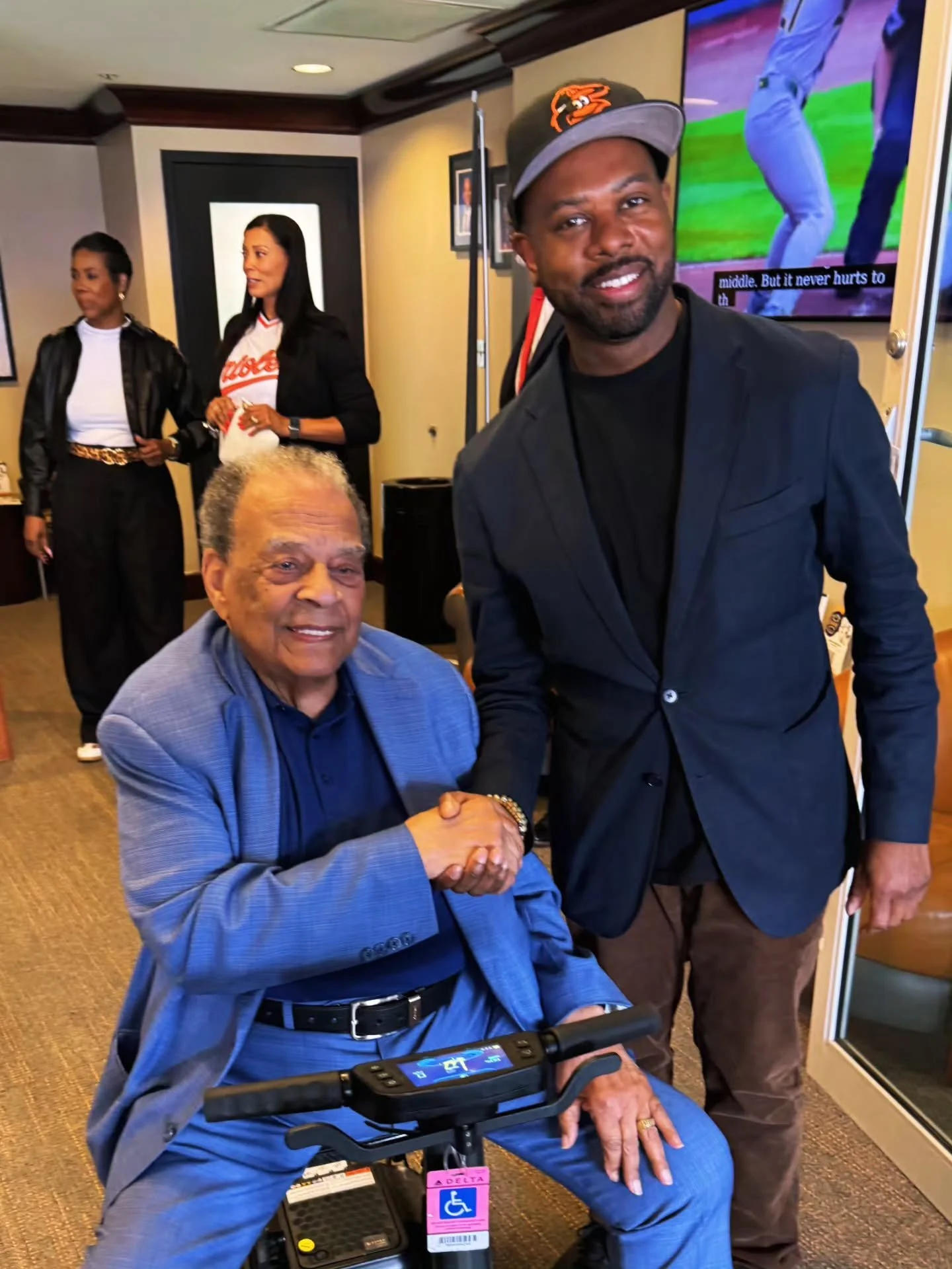 Full circle moment.  Former #Atlanta Mayor, Ambassador, and civil rights icon Andrew Young visited Baltimore to celebrate the legacy of the Baltimore #BlackSox baseball team with @reimaginemiddlebranch.  By far one of my most memorable days here.