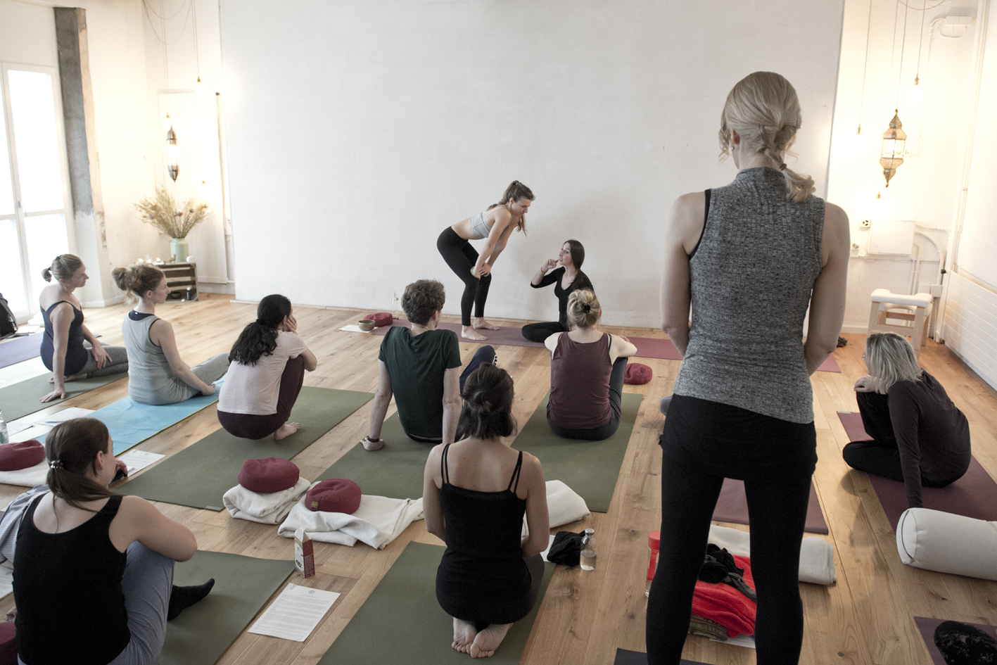 Yoga Alliance 300h Yoga Teacher Training mit Maya Kovats, Angela Boscardini und Nakul Kapur – Das Yoga Haus, 8004 Zürich