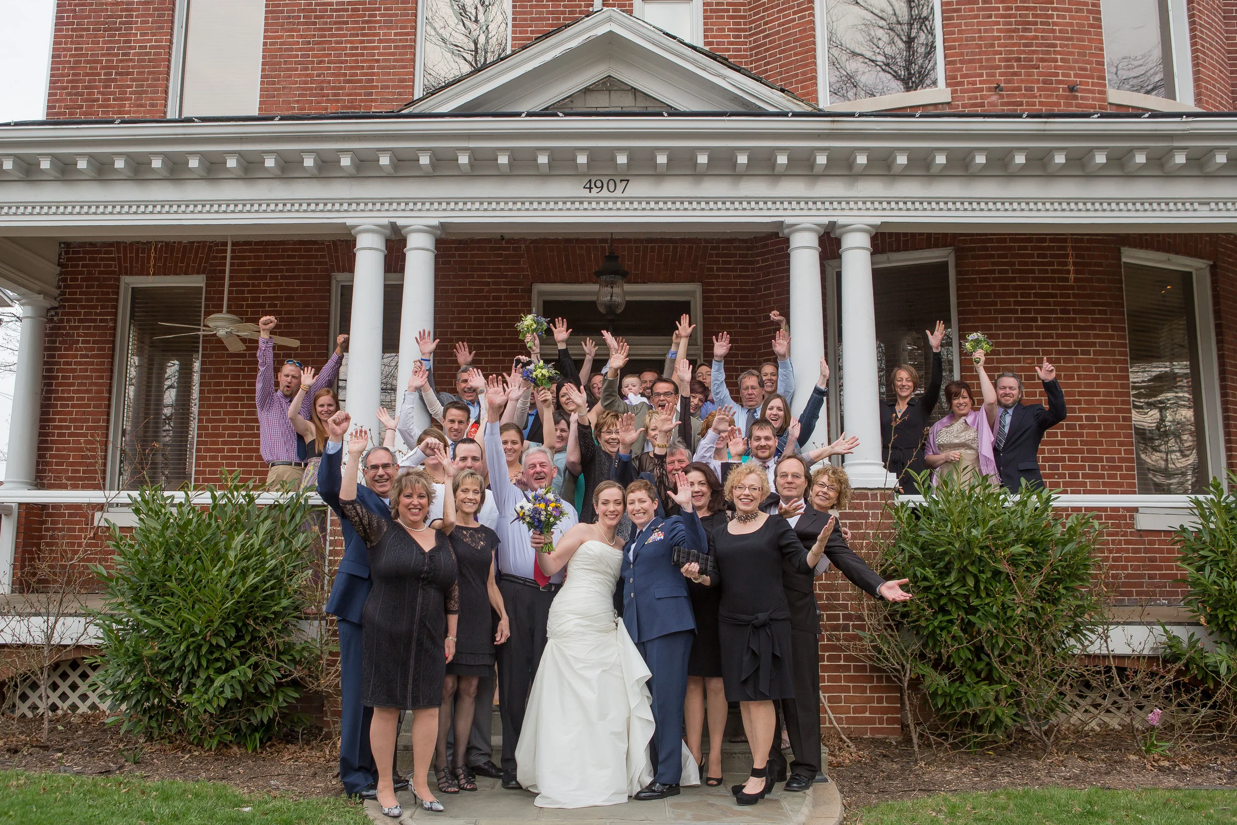All of the guests came out front for a group photo!