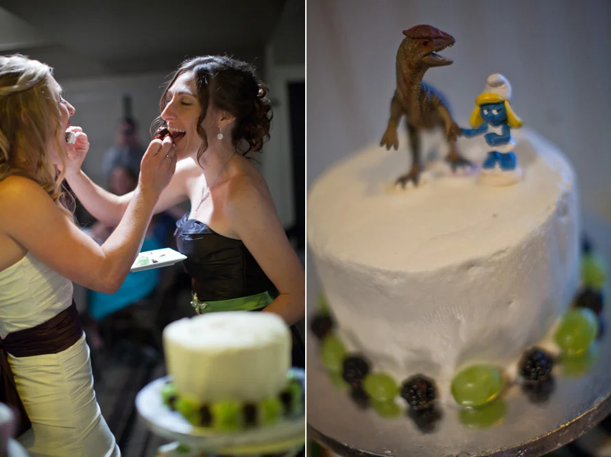 I am in LOVE with these cake toppers! :)