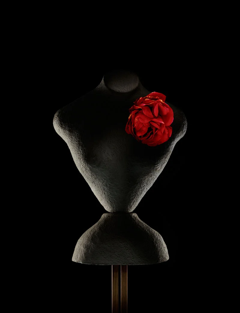 MANNEQUIN-FERME-with-Rose.jpg
